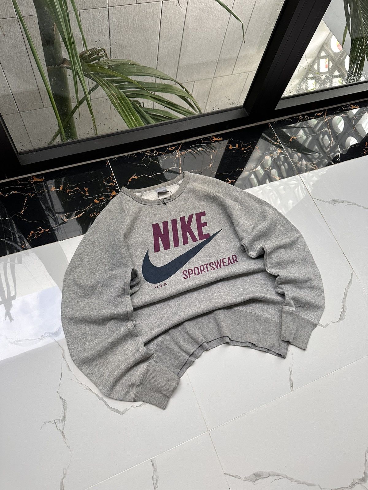 Nike × Vintage NIKE VINTAGE BIG LOGO STREETWEAR SPORTWEAR SWEATSHIRT Size US L / EU 52-54 / 3 - 1 Thumbnail