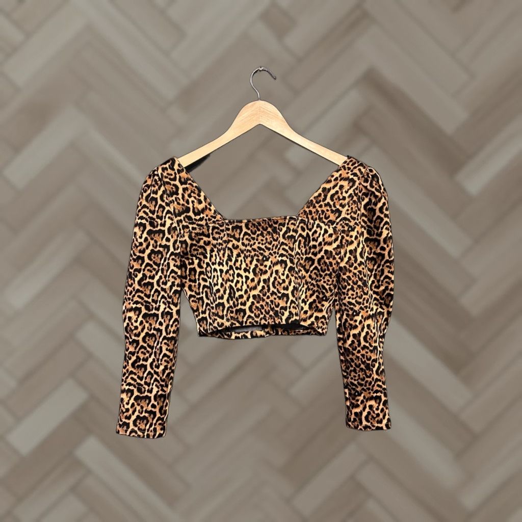 Zara Zara Womens Cropped Long Sleeve Cheetah Print T-Shirt Zip Small Brown Cropped T-Shirt Womens Small Zip Front Cheeta`h`? Size S / US 4 / IT 40 - 1 Thumbnail