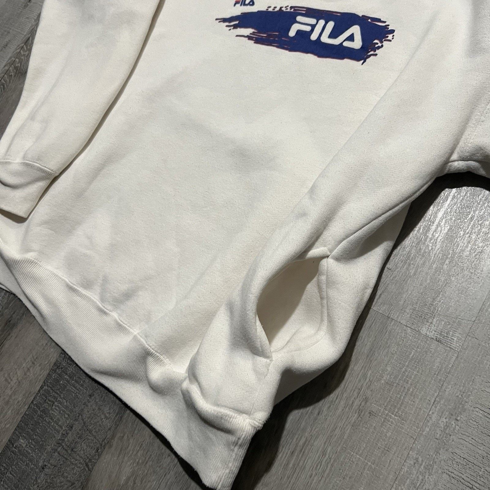 Fila VTG FILA Crewneck Sweatshirt 90s Spell Out Pull Over White M Size US M / EU 48-50 / 2 - 4 Thumbnail