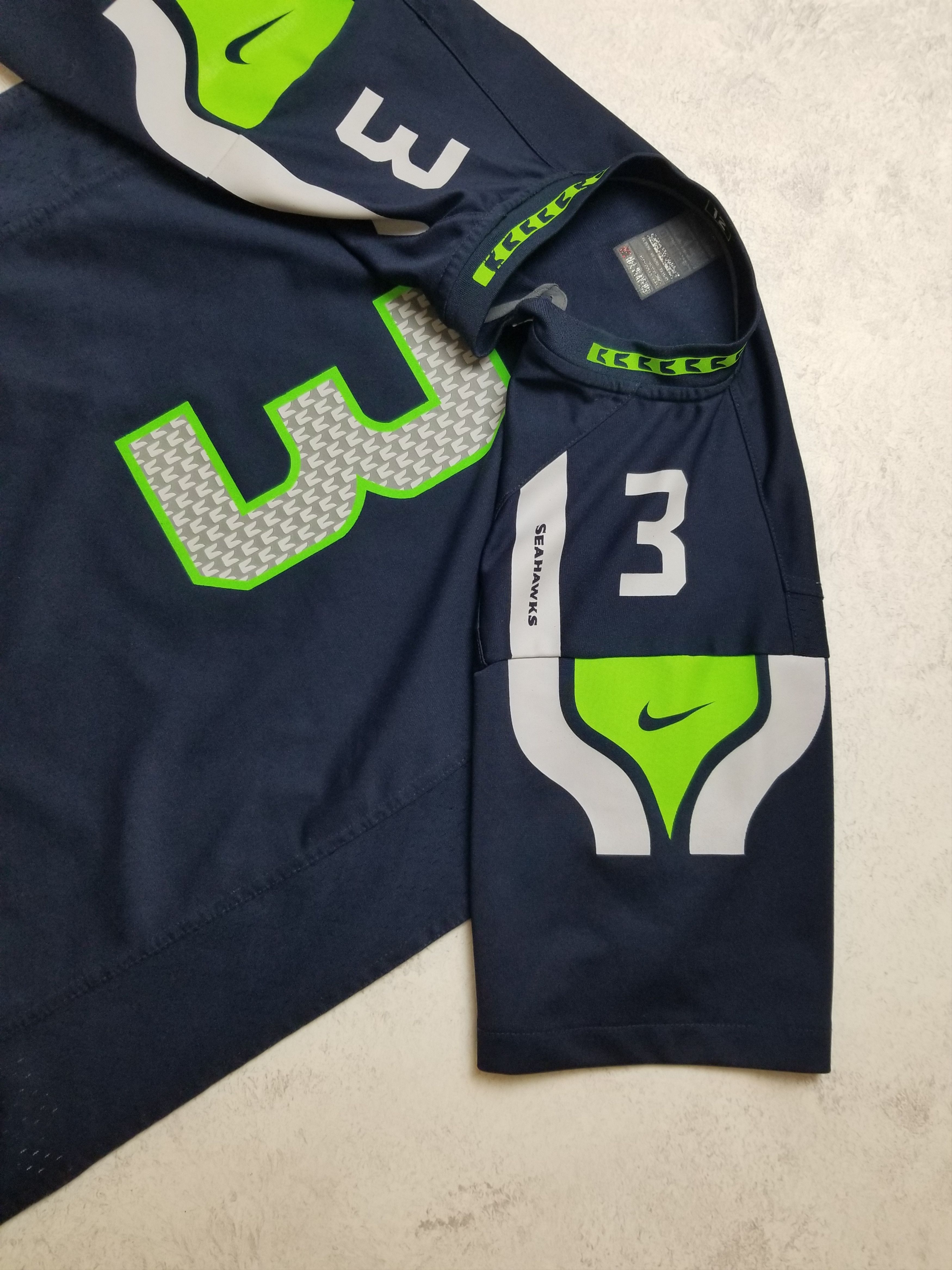 Nike Nike Russell Wilson Seattle Seahawks Jersey Youth XL Men's S Size US S / EU 44-46 / 1 - 14 Thumbnail
