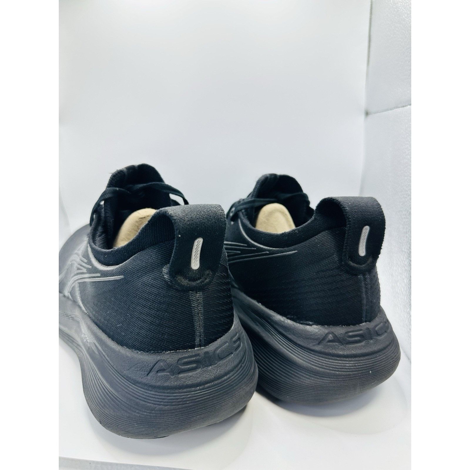 Asics Size 10.5 - Men’s ASICS Gel Nimbus 27 Black Graphite Grey Size US 10.5 / EU 43-44 - 5 Thumbnail