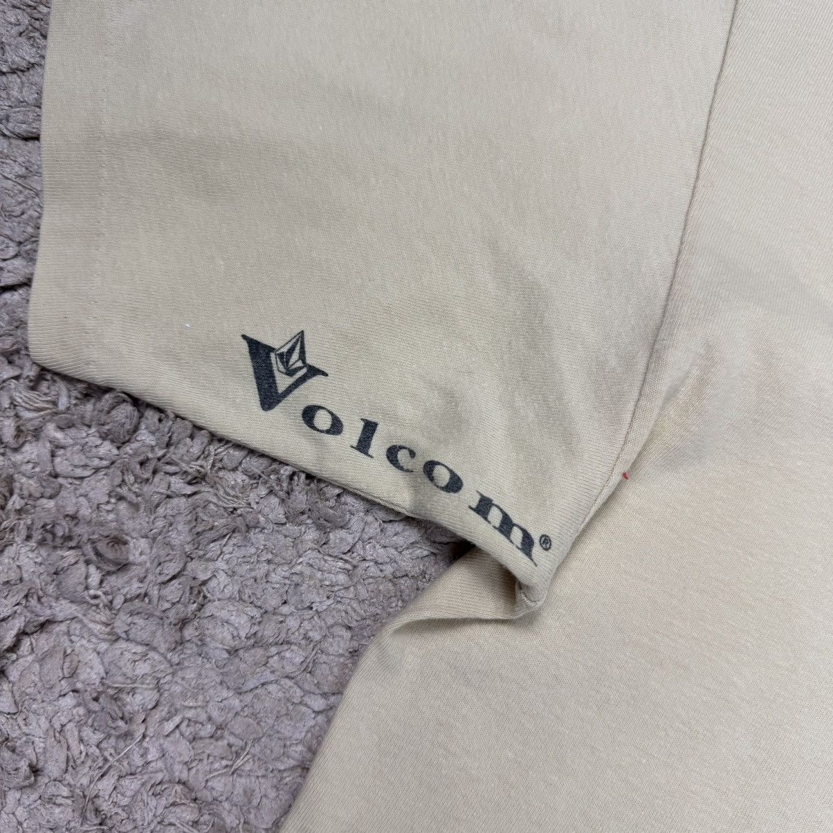 Volcom Vintage Volcom Centre Logo T-shirt Size US M / EU 48-50 / 2 - 9 Thumbnail