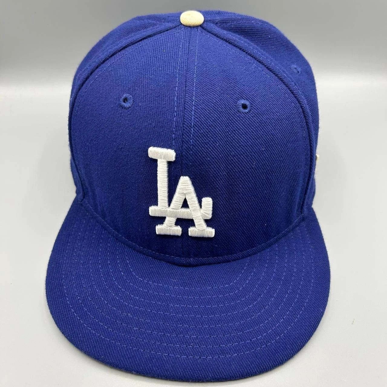 New Era Los Angeles LA Dodgers Hat Men 8 Blue World Series Fitted Size ONE SIZE - 1 Thumbnail