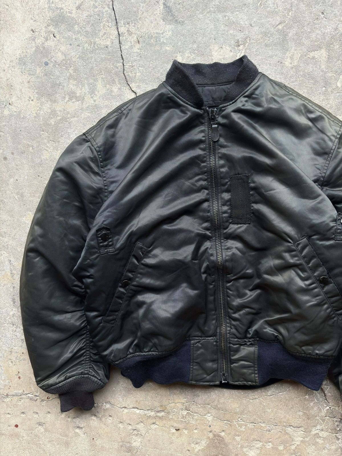 Alpha Industries Sun Faded!!Black Bomber Flight Jacket Size US L / EU 52-54 / 3 - 12 Thumbnail