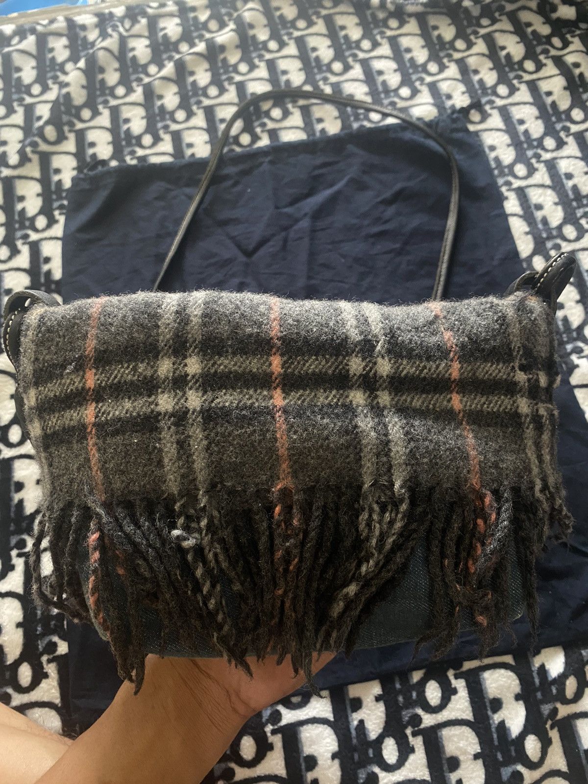 Burberry 🔅Rare🔅Burberry London Grey Nova Check Shoulder Bag Size ONE SIZE - 2 Thumbnail