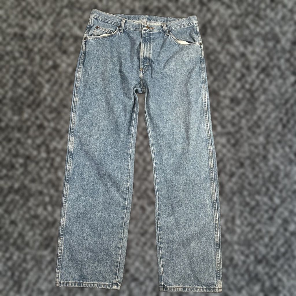 Wrangler WRANGLER Light Wash Blue Jeans 36x30 Straight Leg Regular Fit Mens Size US 36 / EU 52 - 1 Thumbnail