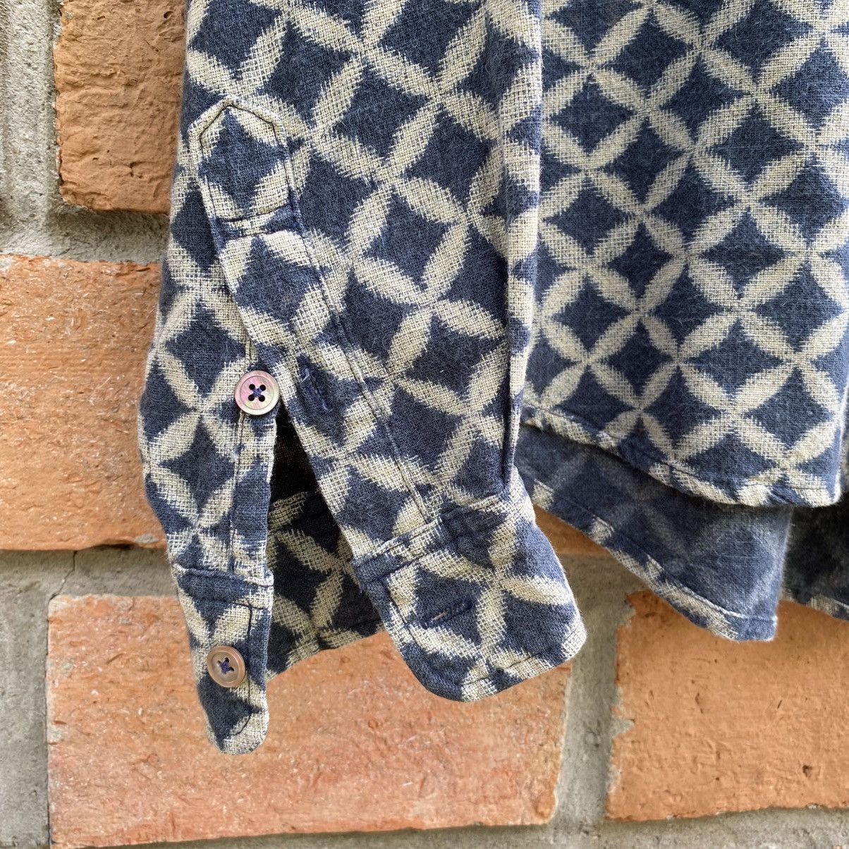 Studio D'Artisan Studio D'artisan Shibori indigo shirt Size US S / EU 44-46 / 1 - 5 Thumbnail