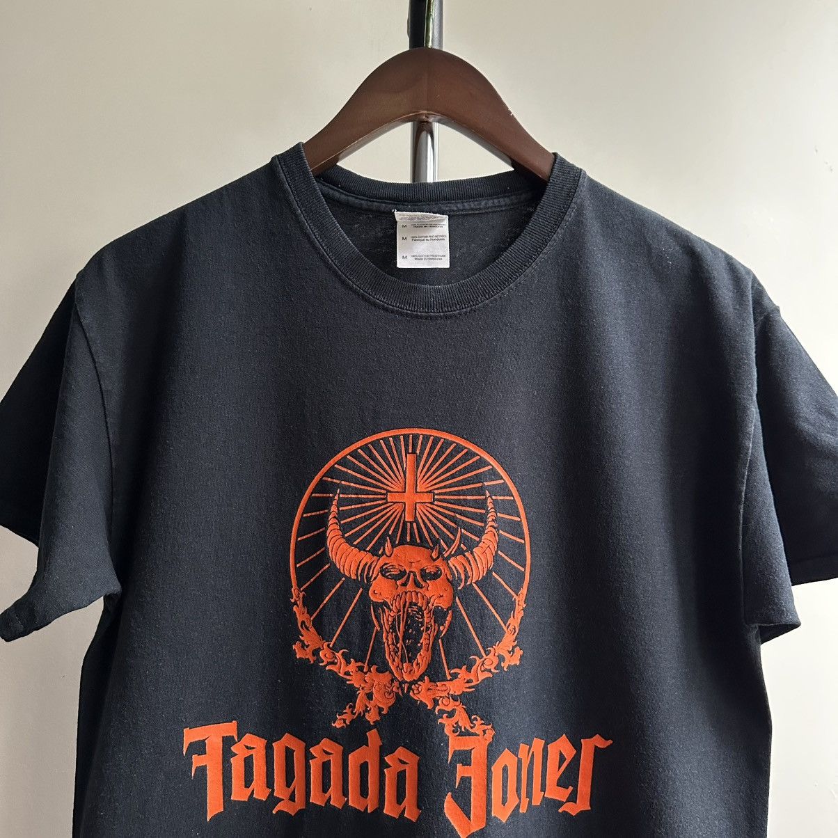 Band Tees Vintage 2000s Tagada Jones Hardcore Punk Rock Band Tee Size US M / EU 48-50 / 2 - 2 Thumbnail