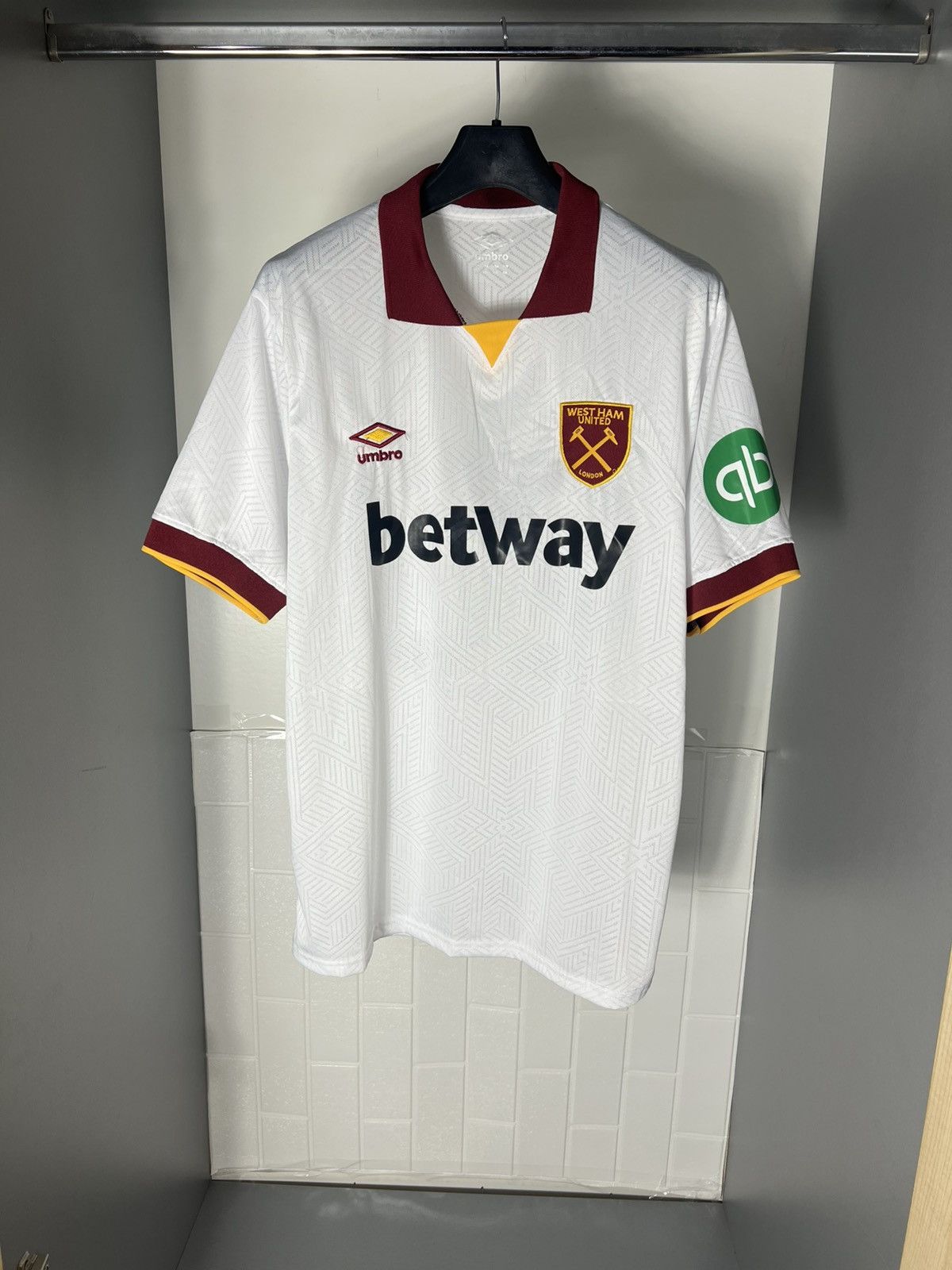 Umbro × Vintage VERY RARE UMBRO FC WEST HAM UNITED ENGLAND SOCCER JERSEY Y2K Size US XXL / EU 58 / 5 - 3 Thumbnail
