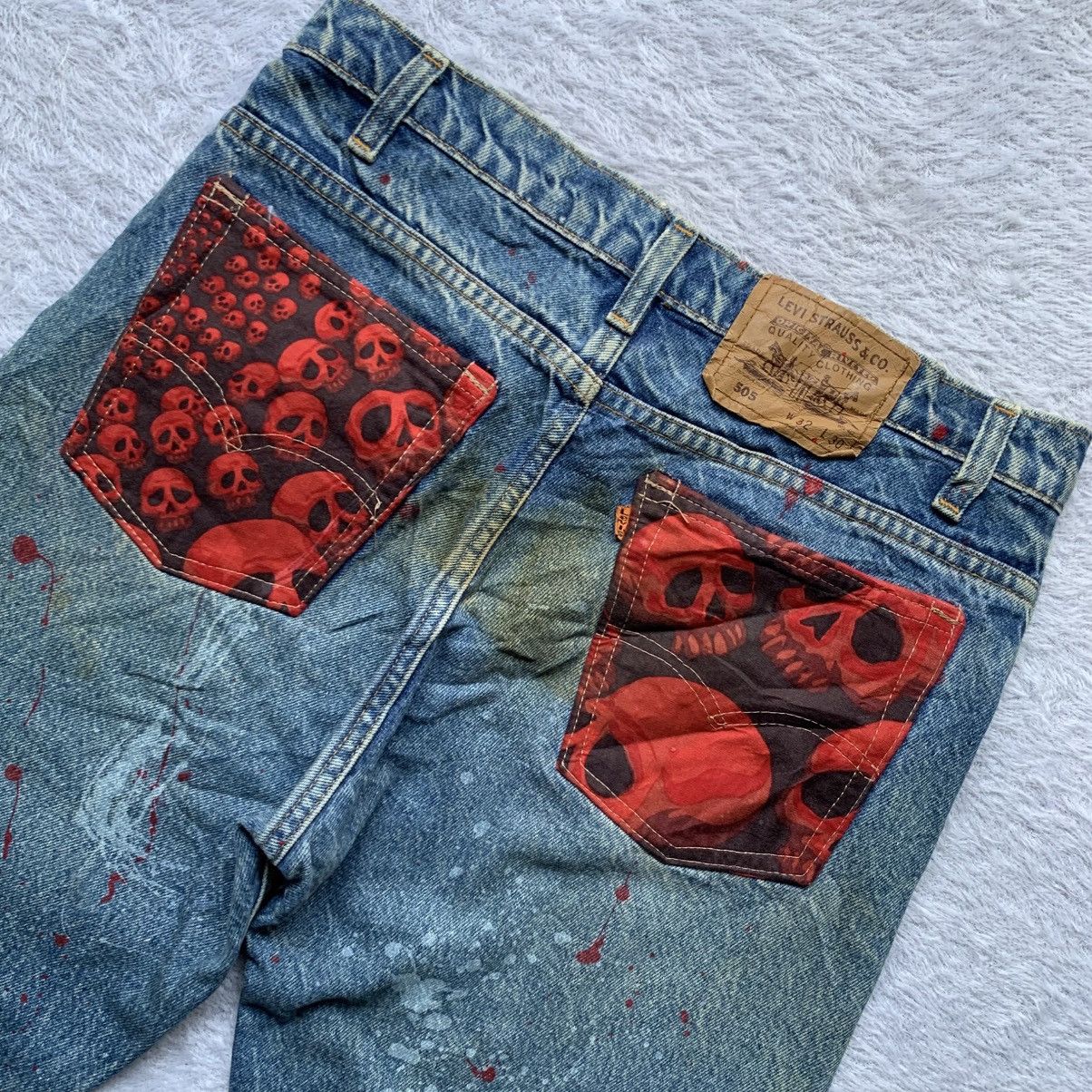 Levi's Vintage Clothing vintage 90’s Levi's 505 skull-patterned paint splatter denim Size US 32 / EU 48 - 8 Thumbnail