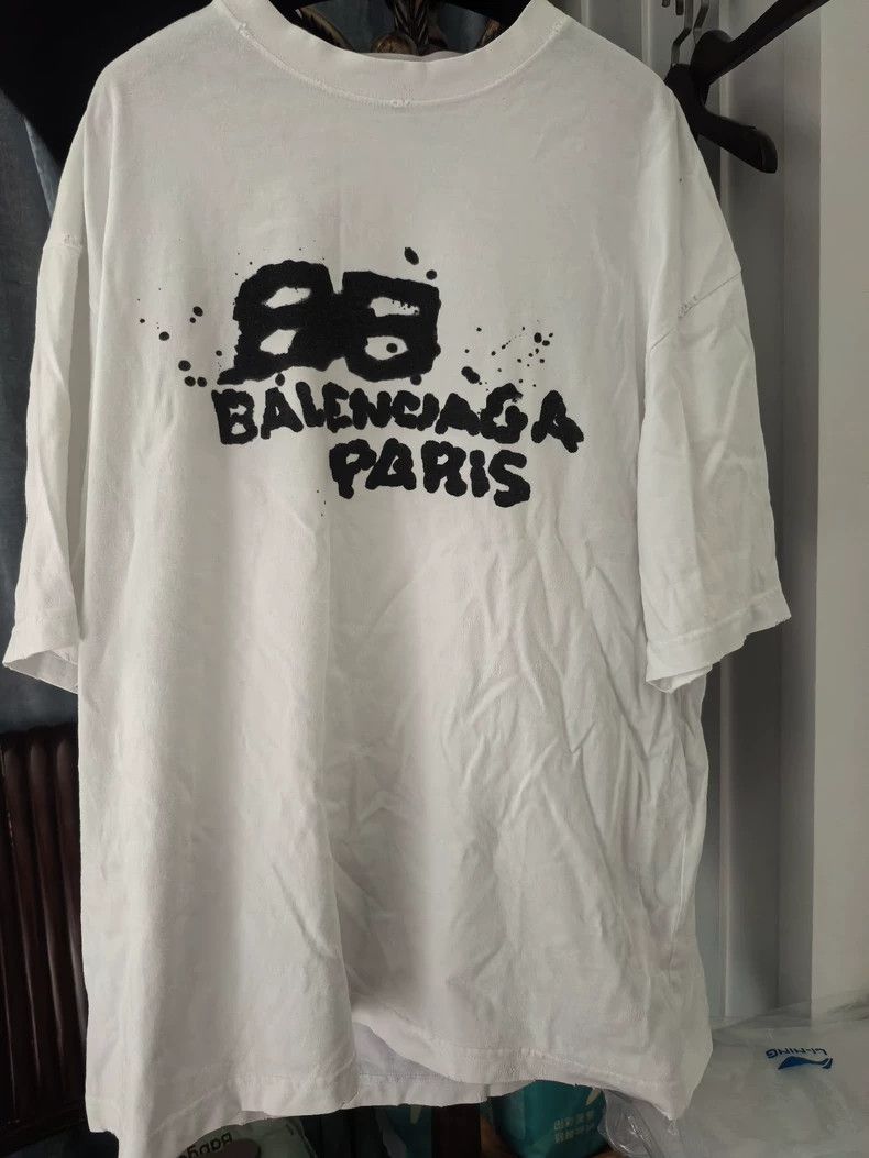 Balenciaga Balenciaga Monogrammed crewneck pullover short sleeve T-sh Size US L / EU 52-54 / 3 - 1 Thumbnail