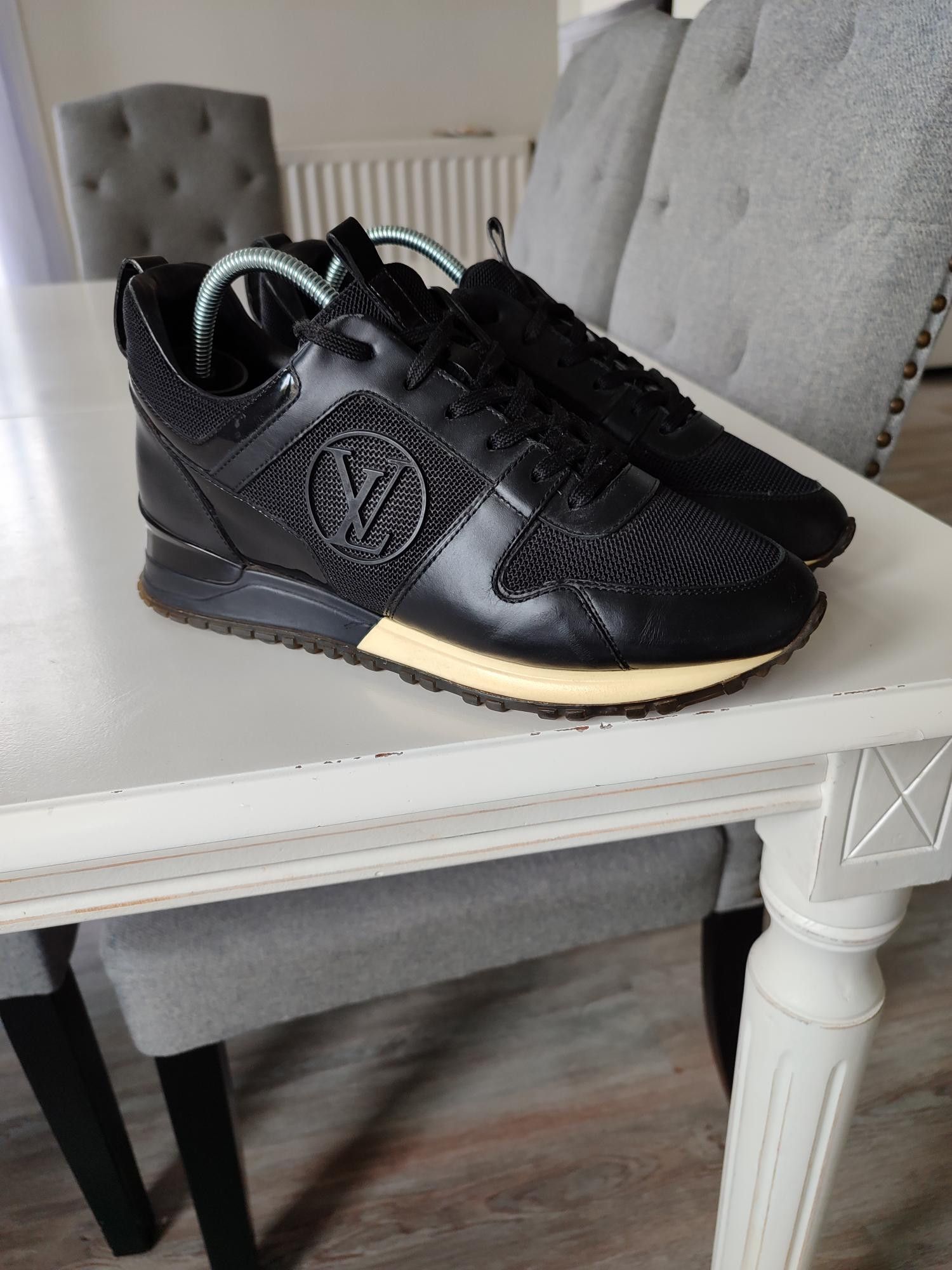 Louis Vuitton BASKETS LOUIS VUITTON RUN AWAY Size US 7 / IT 37 - 8 Thumbnail