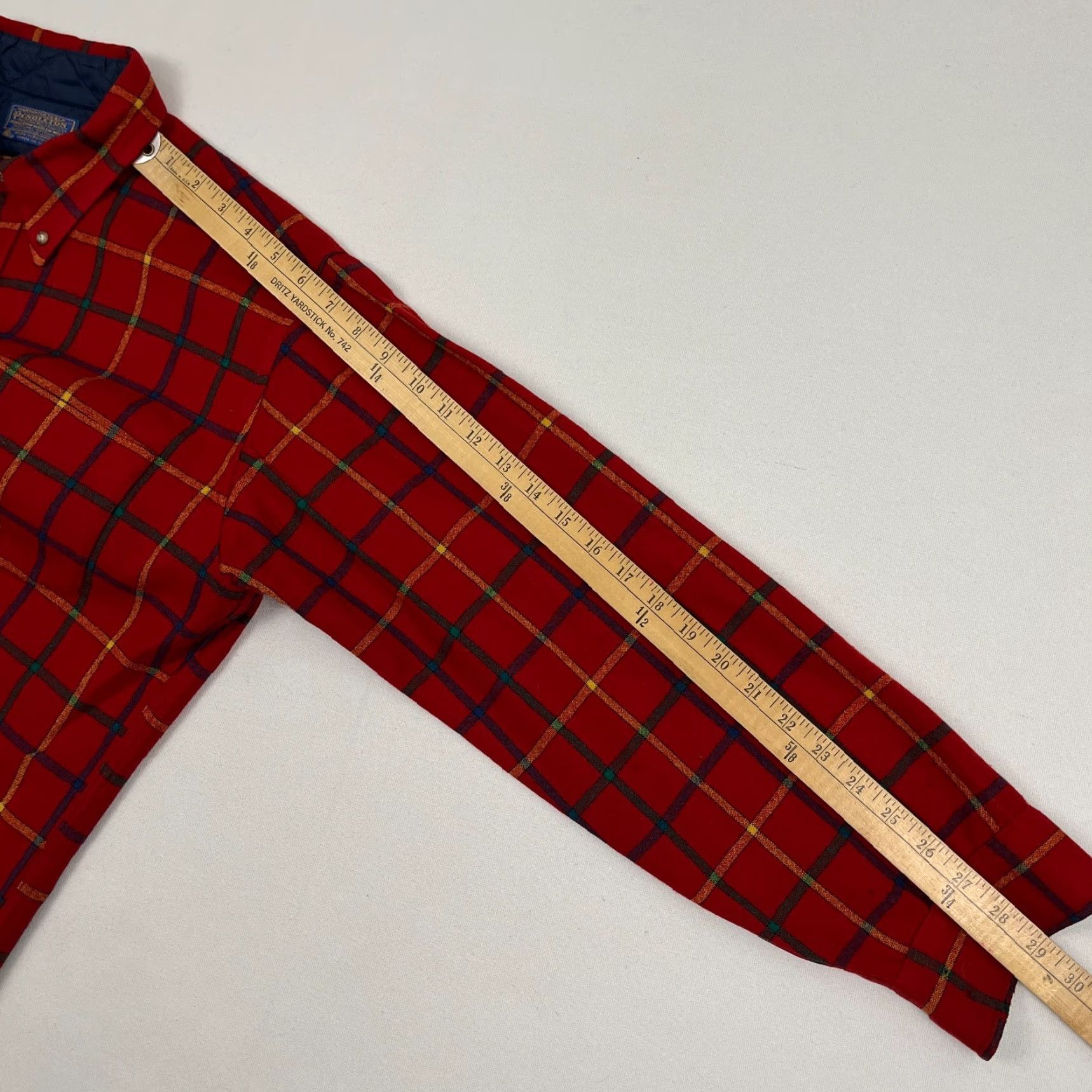 Pendleton VTG Pendleton Shirt Mens L Red Plaid Virgin Wool Button-Down Flannel Made in USA Size US L / EU 52-54 / 3 - 5 Thumbnail