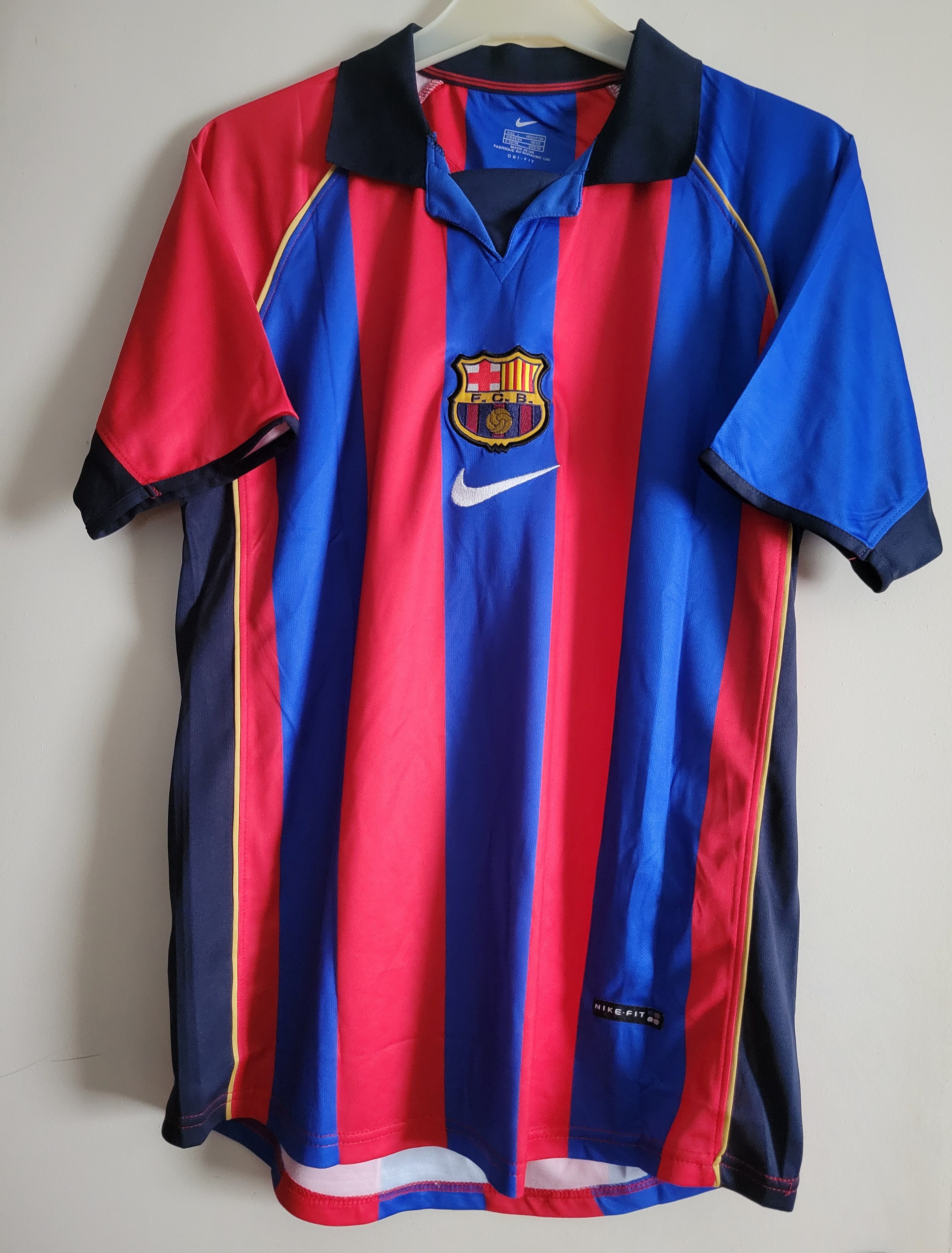 Other Barcelona 2001-2002 Kluivert 9 Vintage Soccer Jersey Size US L / EU 52-54 / 3 - 3 Thumbnail