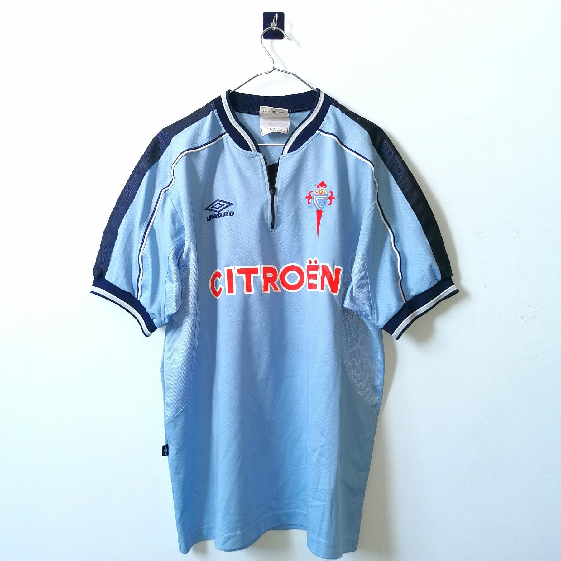 image of Umbro Celta Vigo Spain 1999 2000 2001 Shirt Jersey Camiseta in Blue, Men's (Size XL)