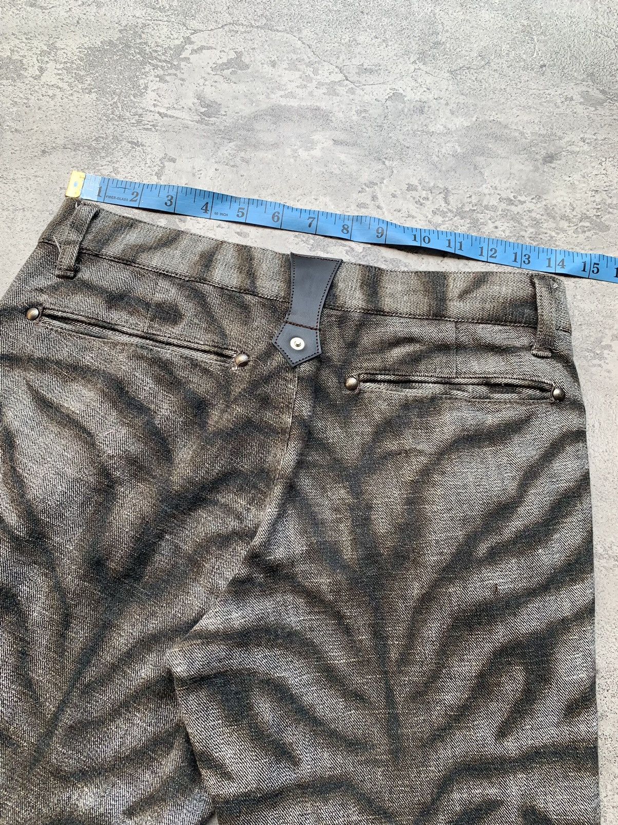 5351 POUR LES HOMMES 5351 POURE LES HOMMES zebra flare jeans Size US 26 / EU 42 - 7 Thumbnail