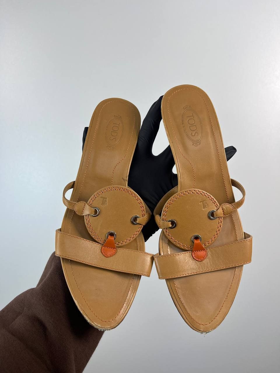 Tod's Tod's Leather Sandals Tan Ring Detail Slip Womens Size 39 Size US 8 / IT 38 - 1 Thumbnail