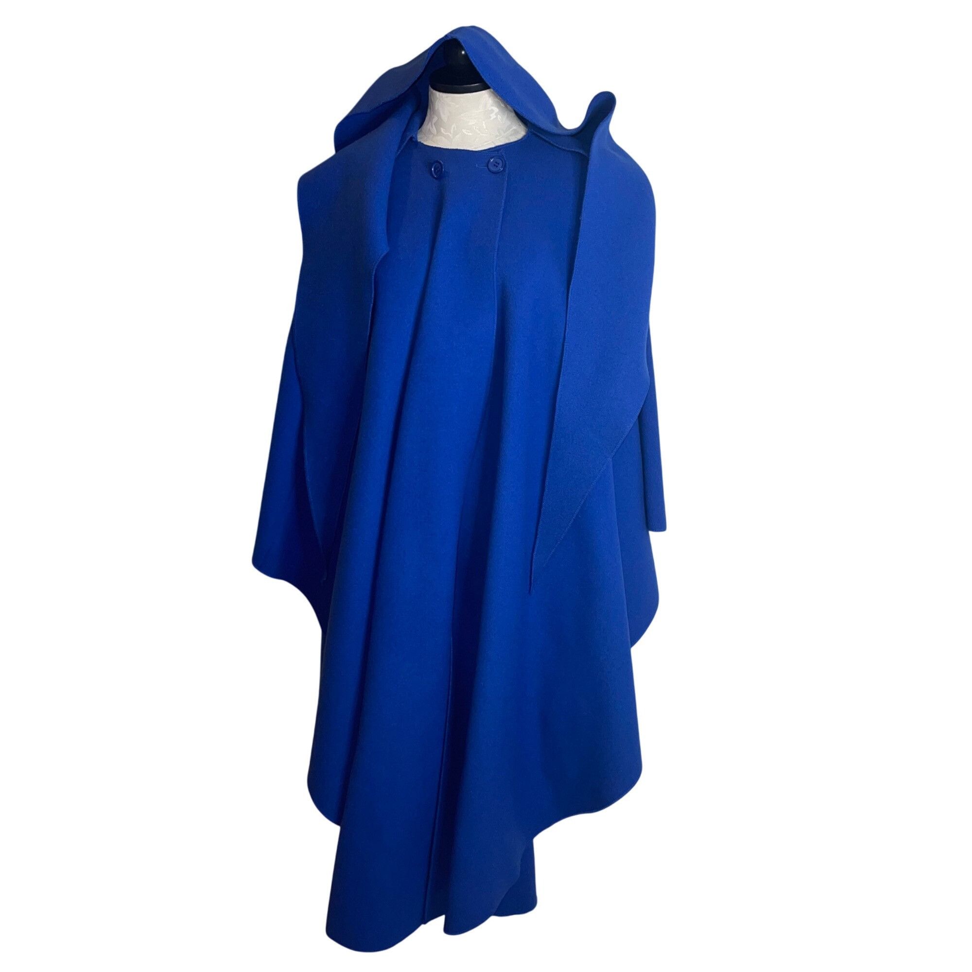Saks Fifth Avenue Saks Fifth Avenue Vintage Womens Coat Size 4 Blue Size S / US 4 / IT 40 - 1 Thumbnail