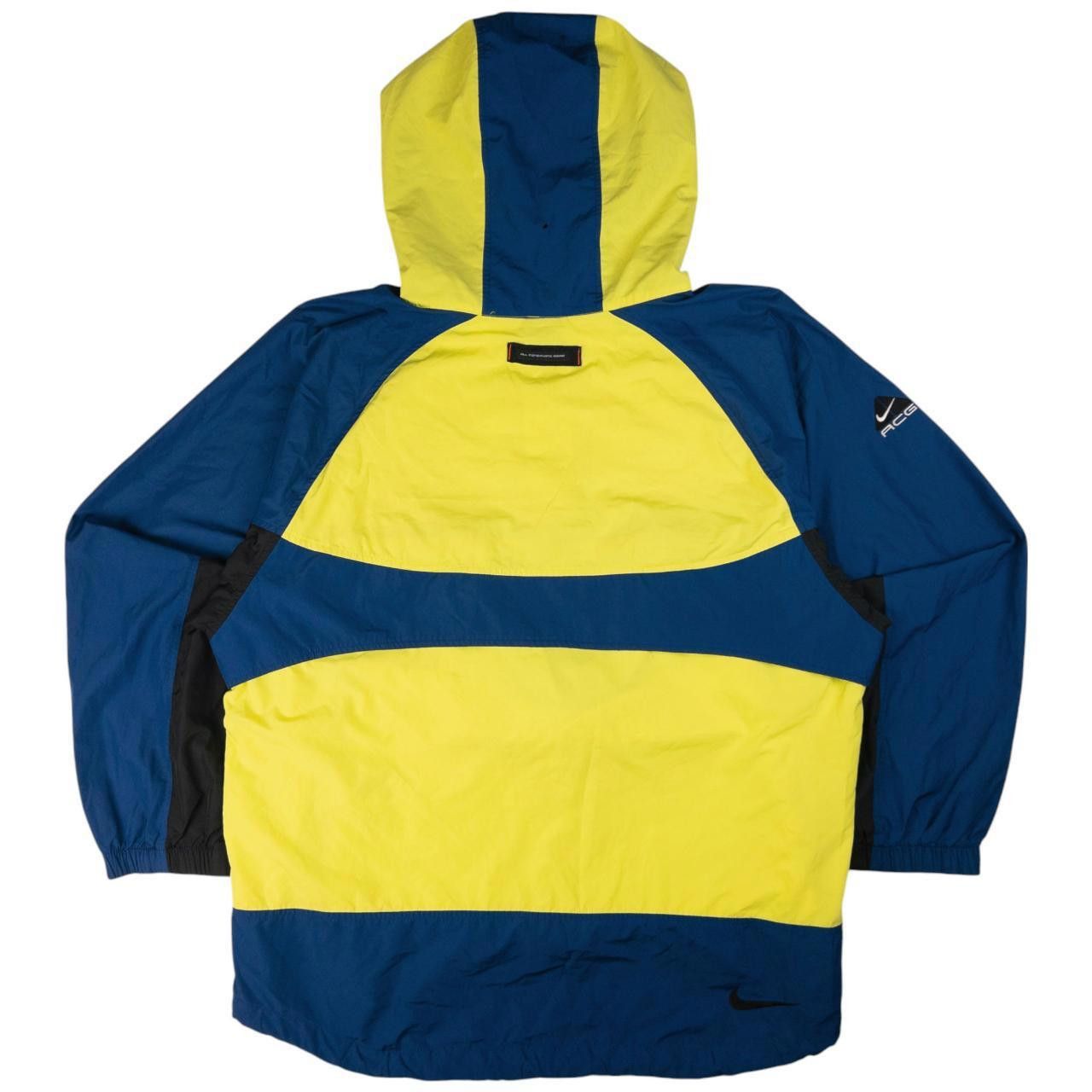 Nike Vintage Nike ACG Q Zip Lightweight Jacket Size L Size US L / EU 52-54 / 3 - 2 Thumbnail