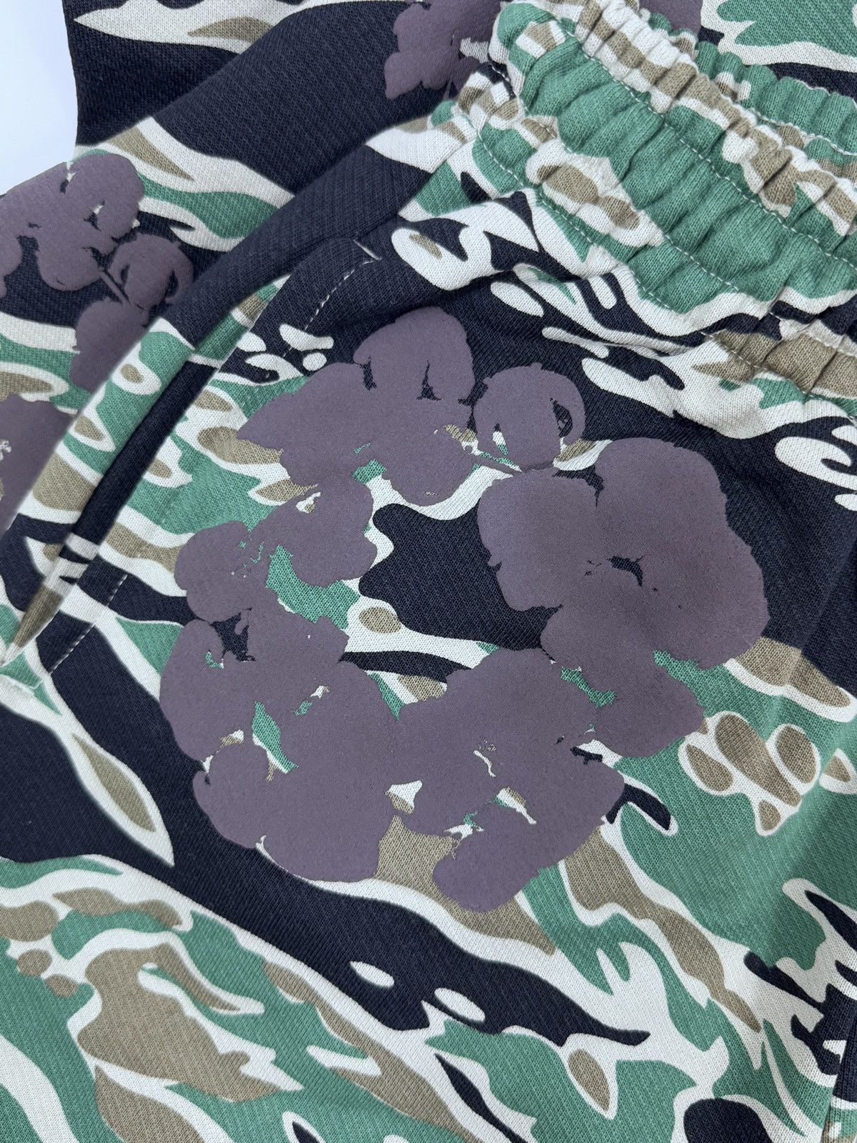 DENIM TEARS CAMOUFLAGE SWEATPANTS Size US 34 / EU 50 - 9 Thumbnail