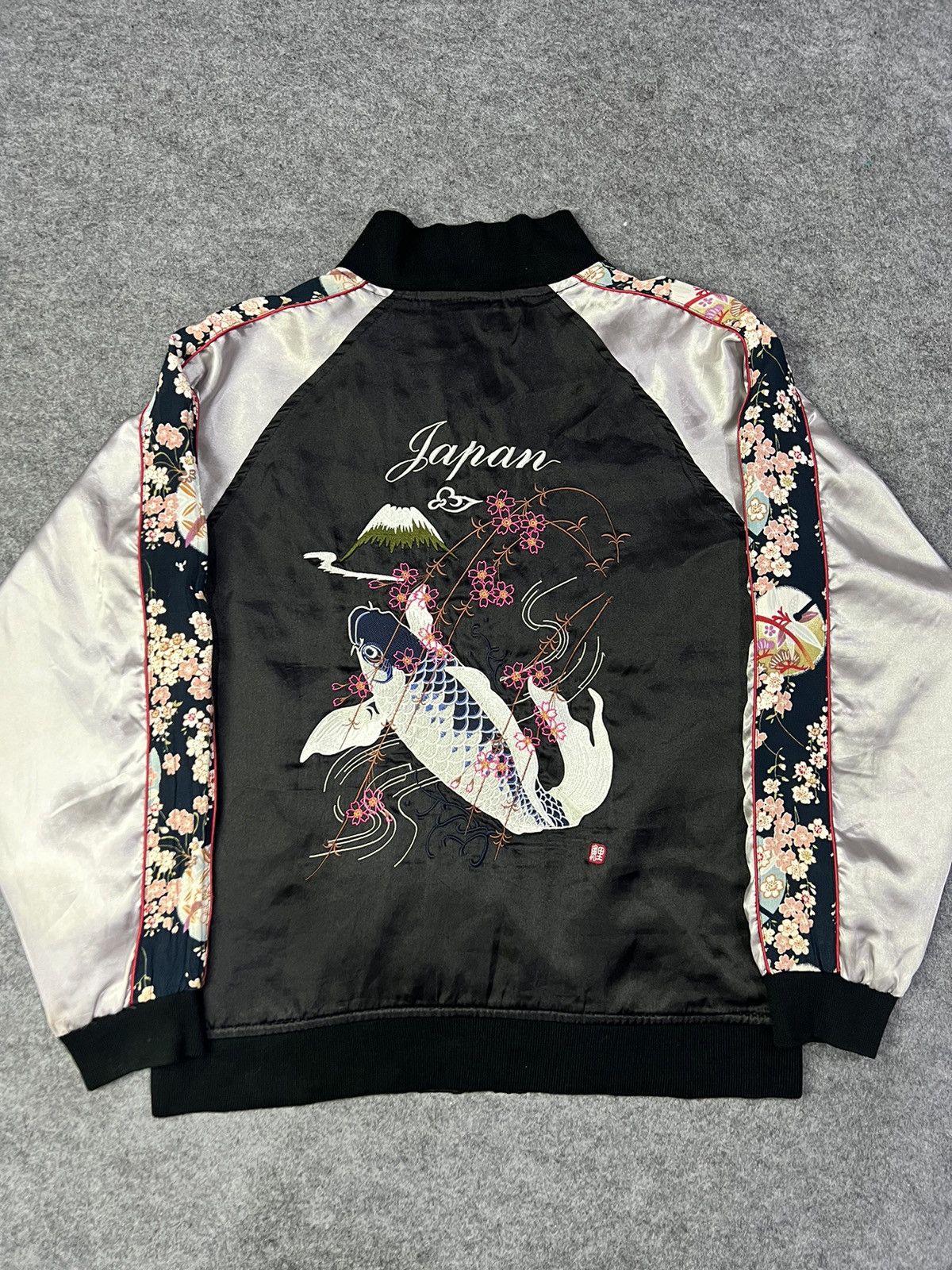 Other Sukajan Traditional Japanese Size US M / EU 48-50 / 2 - 4 Thumbnail