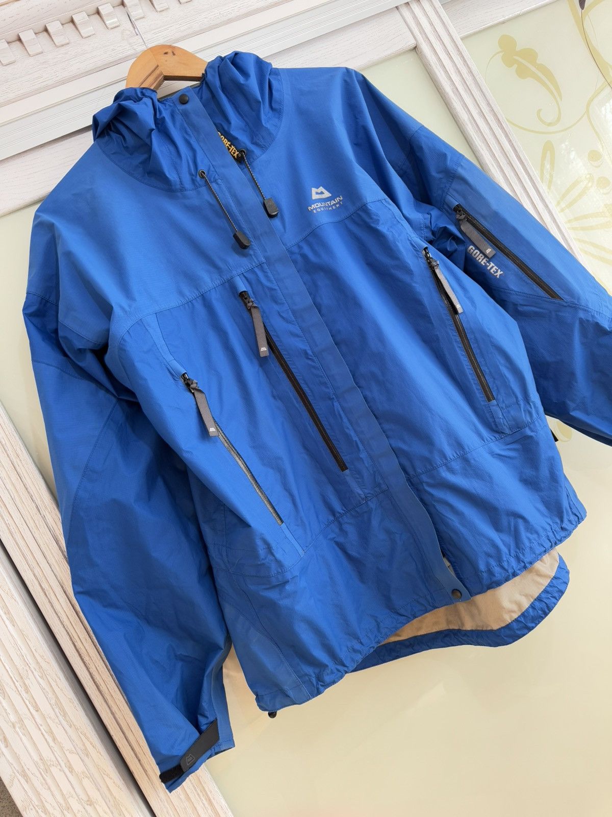 Goretex × Mountain Equipment × Mountain Equipment Company Mountain Equipment Gore-Tex Paclite Jacket Size US L / EU 52-54 / 3 - 4 Thumbnail