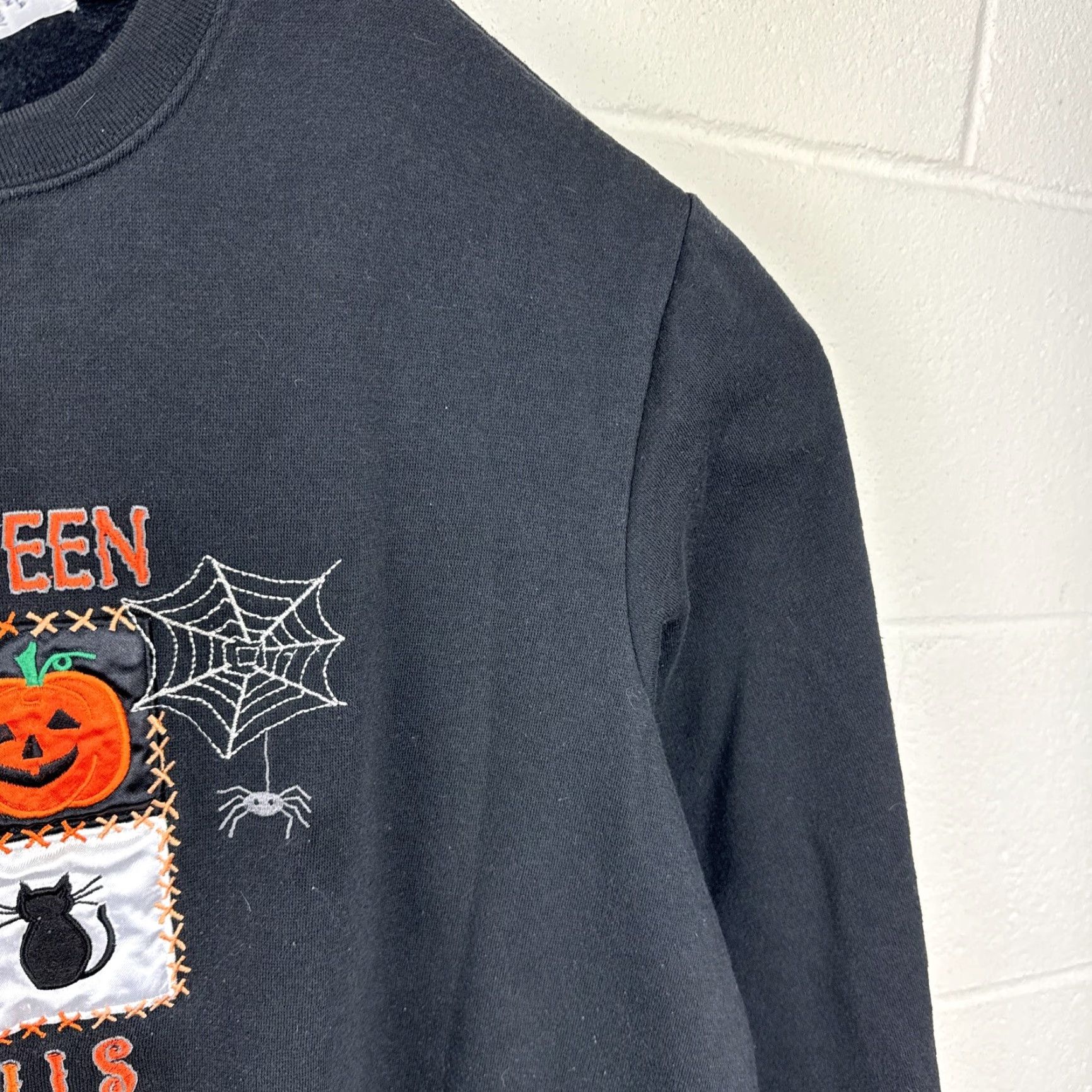 Basic Editions Vintage Basic Editions Black Embroidered Halloween Sweatshirt Size 2XL Black Size XXL / US 16-18 / IT 52-54 - 7 Thumbnail