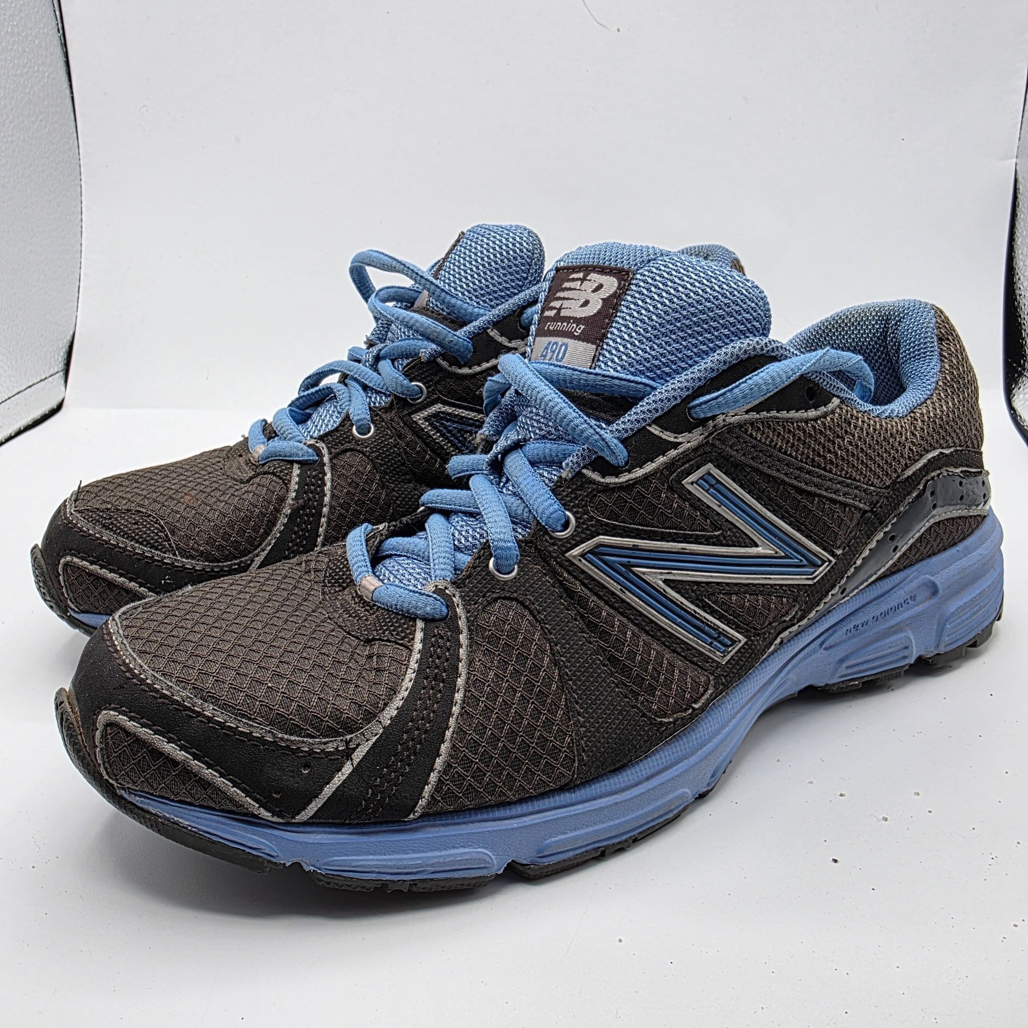 New Balance New Balance 490 Womens Size 9 Black Blue Running Shoes Athle Size US 9 / IT 39 - 4 Thumbnail