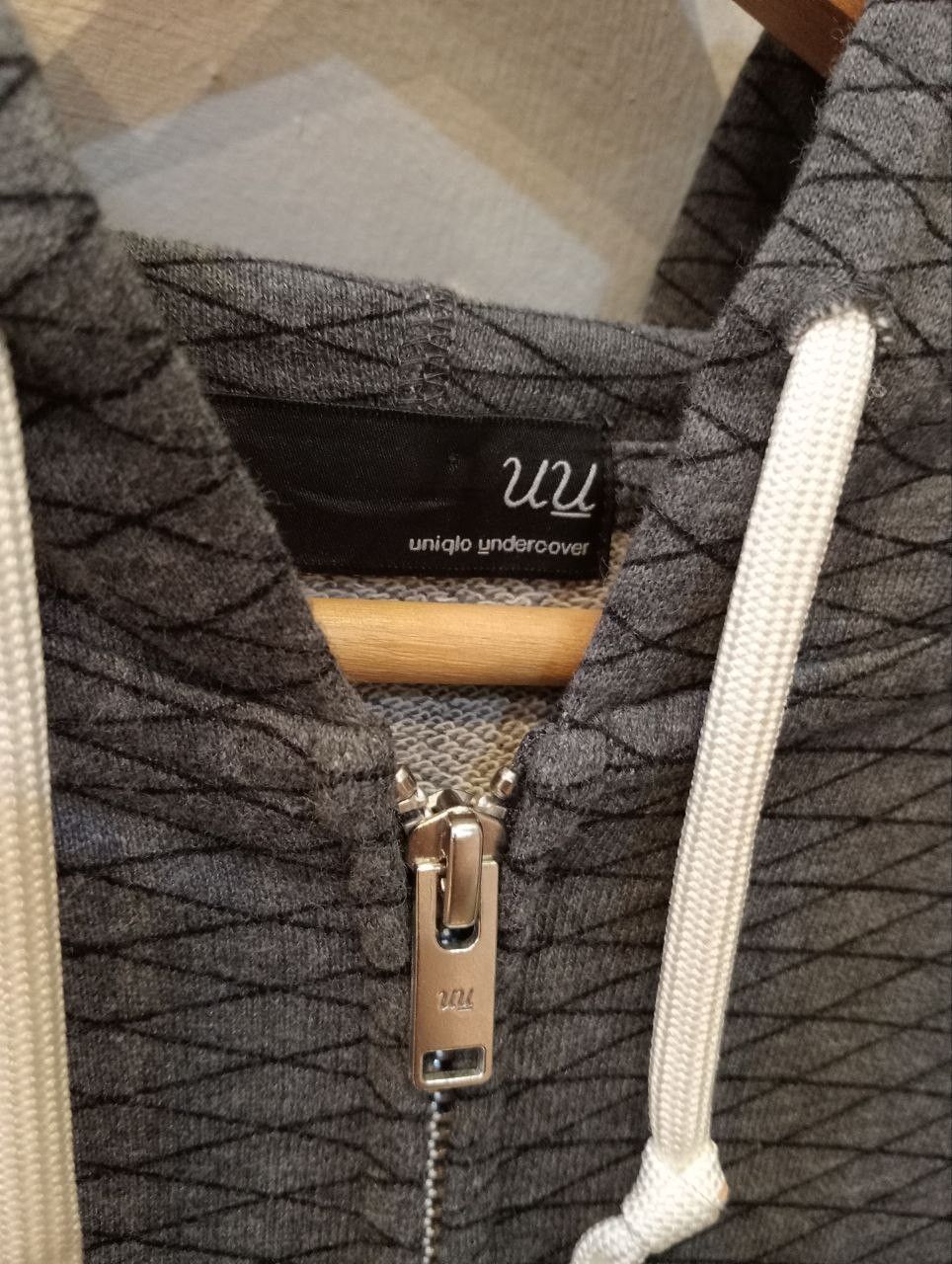 Undercover UNIQLO x UNDERCOVER UU GREY HOODIE Size US L / EU 52-54 / 3 - 2 Thumbnail