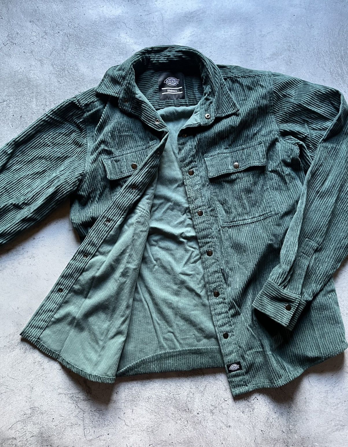 Dickies 💂🏻‍♀️Dickies velvet shirt💂🏻‍♀️ Size US S / EU 44-46 / 1 - 5 Thumbnail