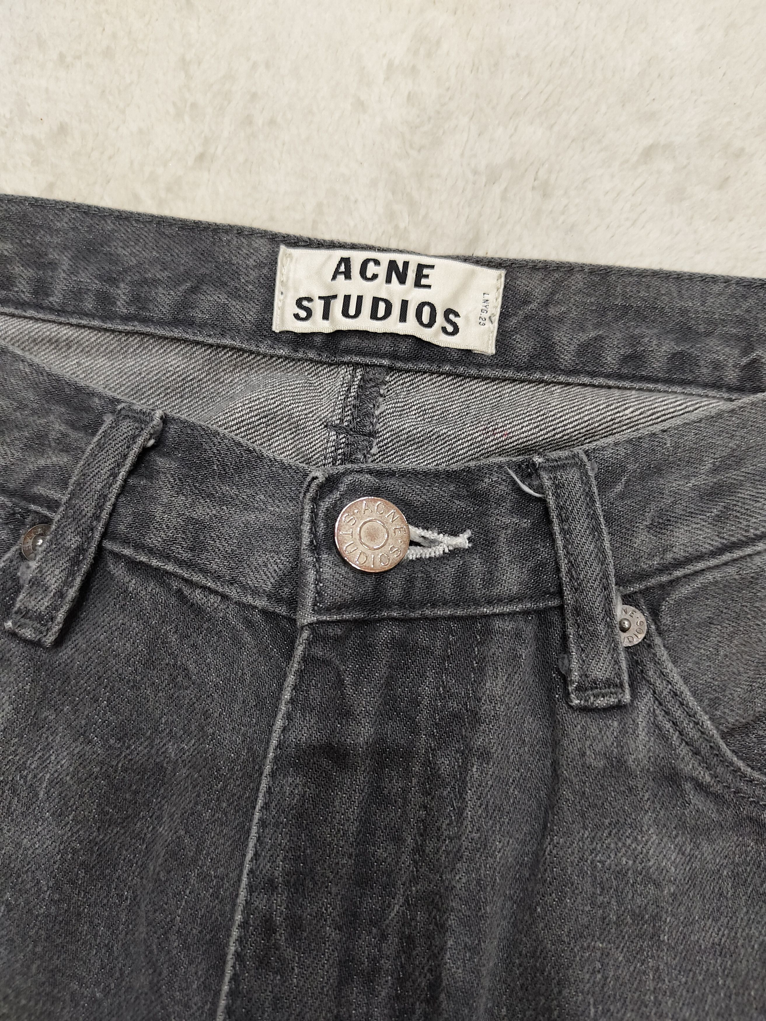 Acne Studios Acne Studios- Light Washed Raw Hem Cropped Jeans Size US 32 / EU 48 - 7 Thumbnail