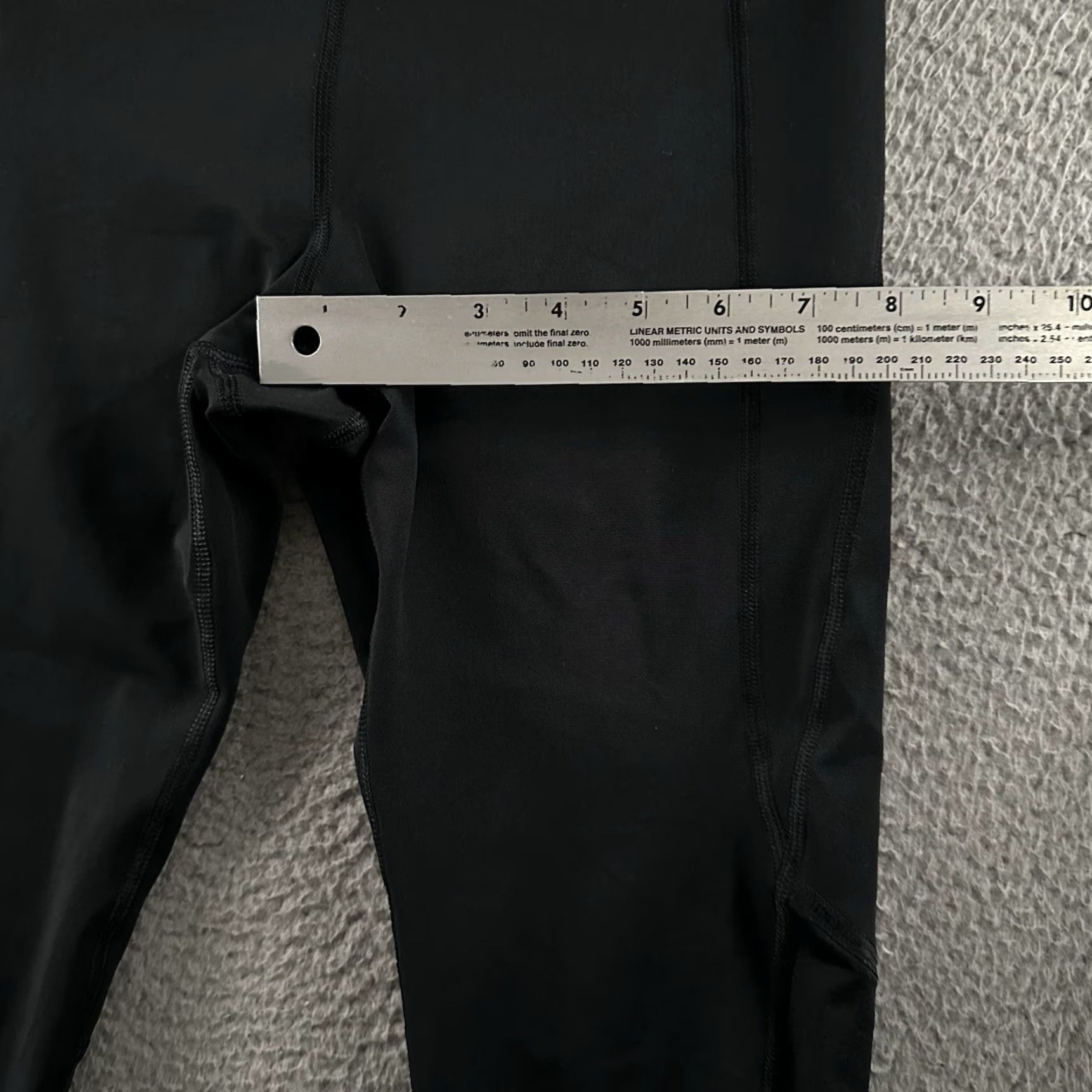 Under Armour Under Armour Leggings Womens Cropped Black M Polyester Growers? Size 32" / US 10 / IT 46 - 7 Thumbnail