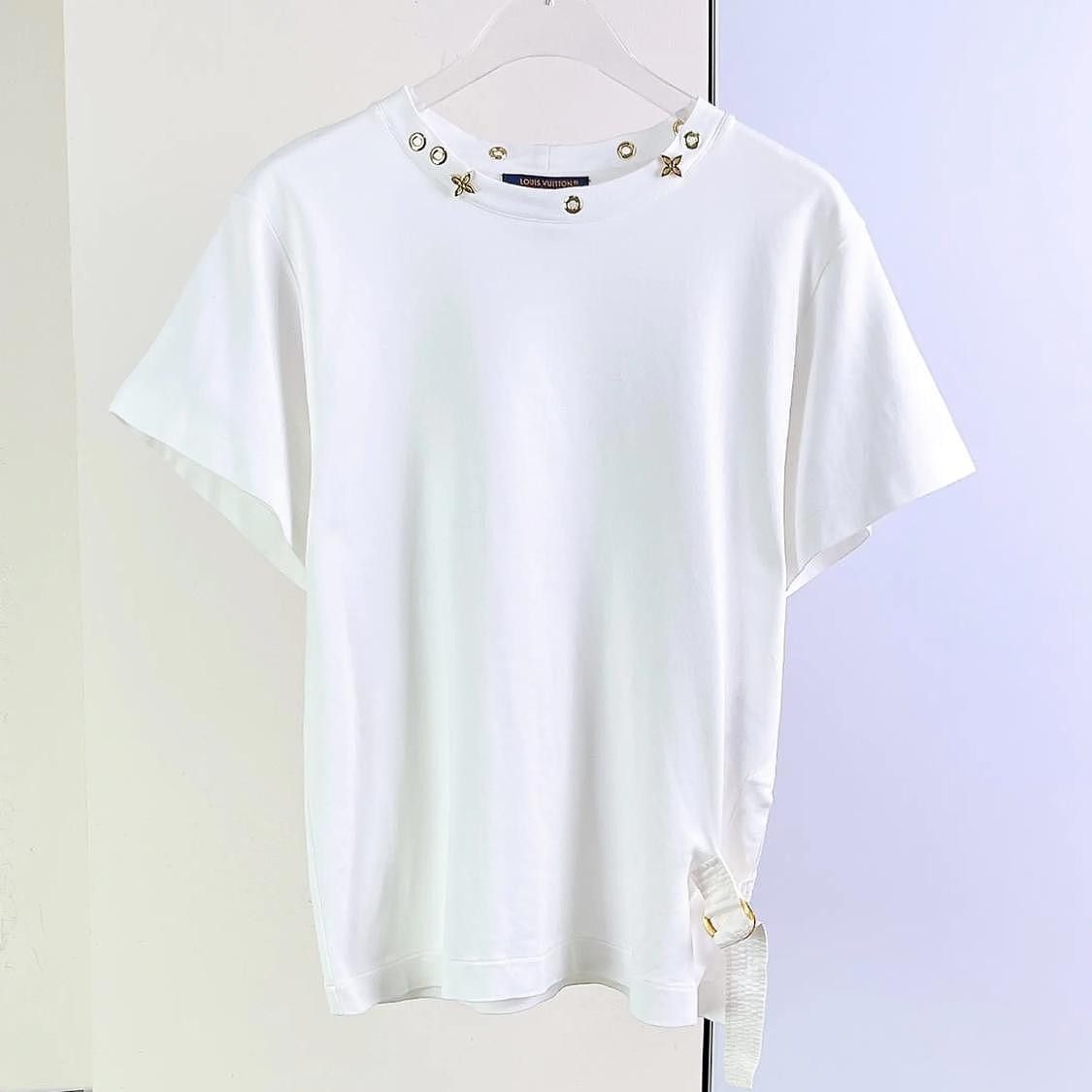Louis Vuitton Louis Vuitton Gold Hardware T-Shirt Size M Size M / US 6-8 / IT 42-44 - 1 Thumbnail
