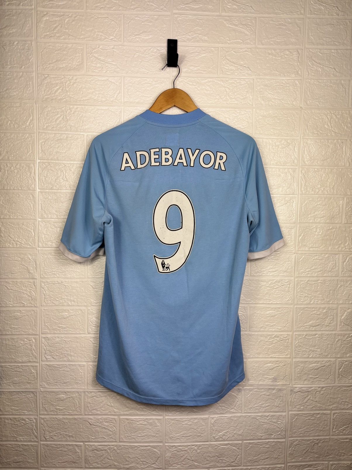 Umbro MANCHESTER CITY 2010 2011 HOME JERSEY UMBRO MEN #9 ADEBAYOR Size US L / EU 52-54 / 3 - 1 Thumbnail