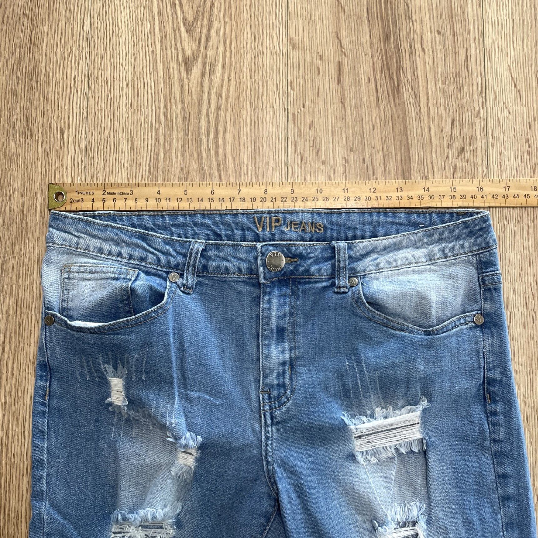 Denime V.I.P Women's Denim Capris Size 11/12 Light Wash Stretch Distressed Jean-Cut Off Shorts Size 32" / US 10 / IT 46 - 3 Thumbnail
