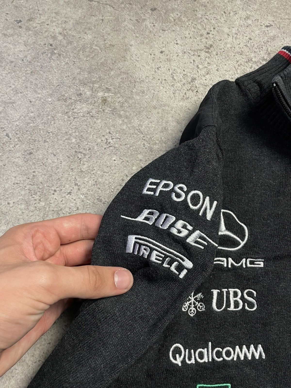 Formula 1 Mercedes Benz AMG Petronas Formula One Team Sweater Size US M / EU 48-50 / 2 - 3 Thumbnail