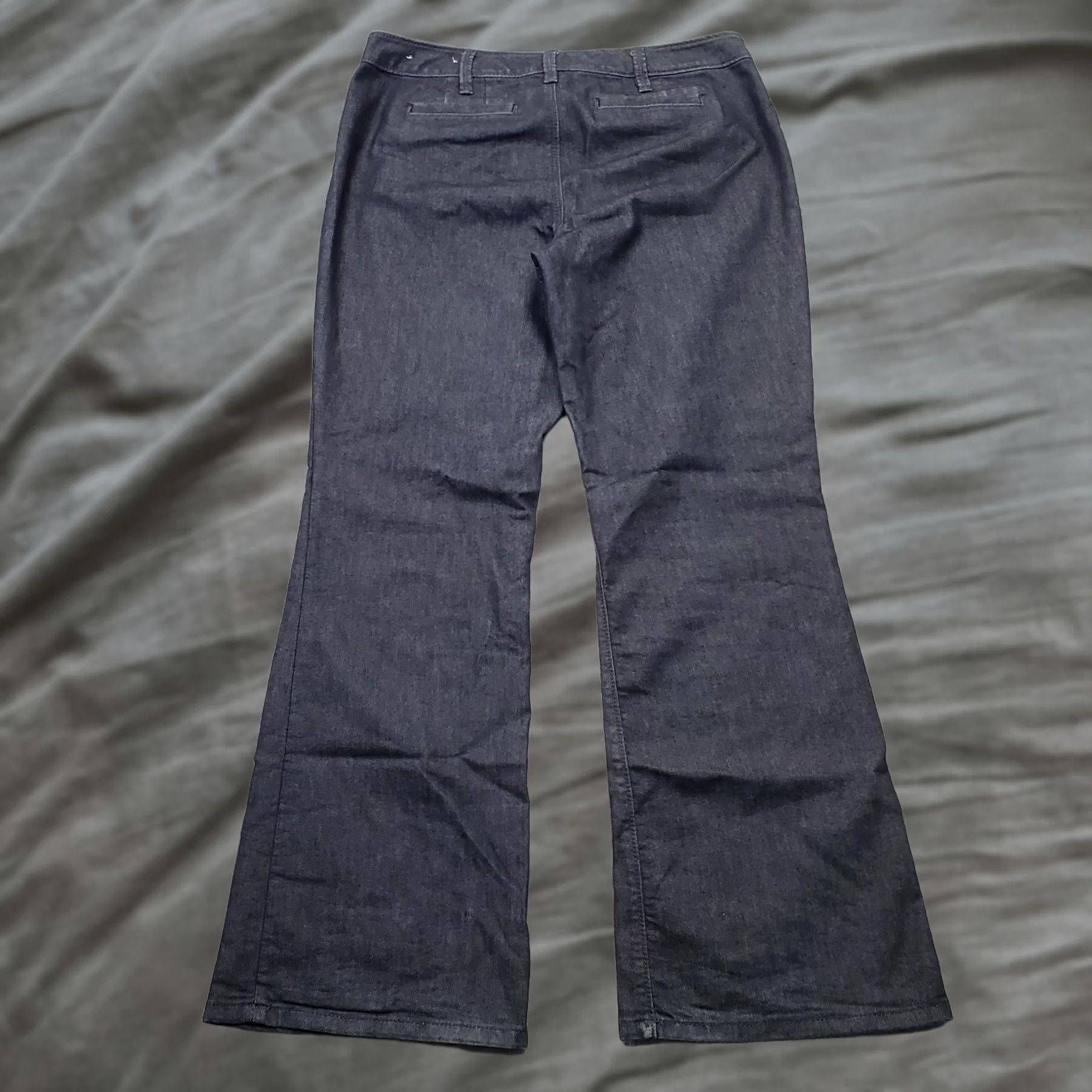 Ann Taylor Ann Taylor Curvy Flare Jeans Womens 10P Navy Denim Dark Wash Jeans Size 32" / US 10 / IT 46 - 1 Thumbnail
