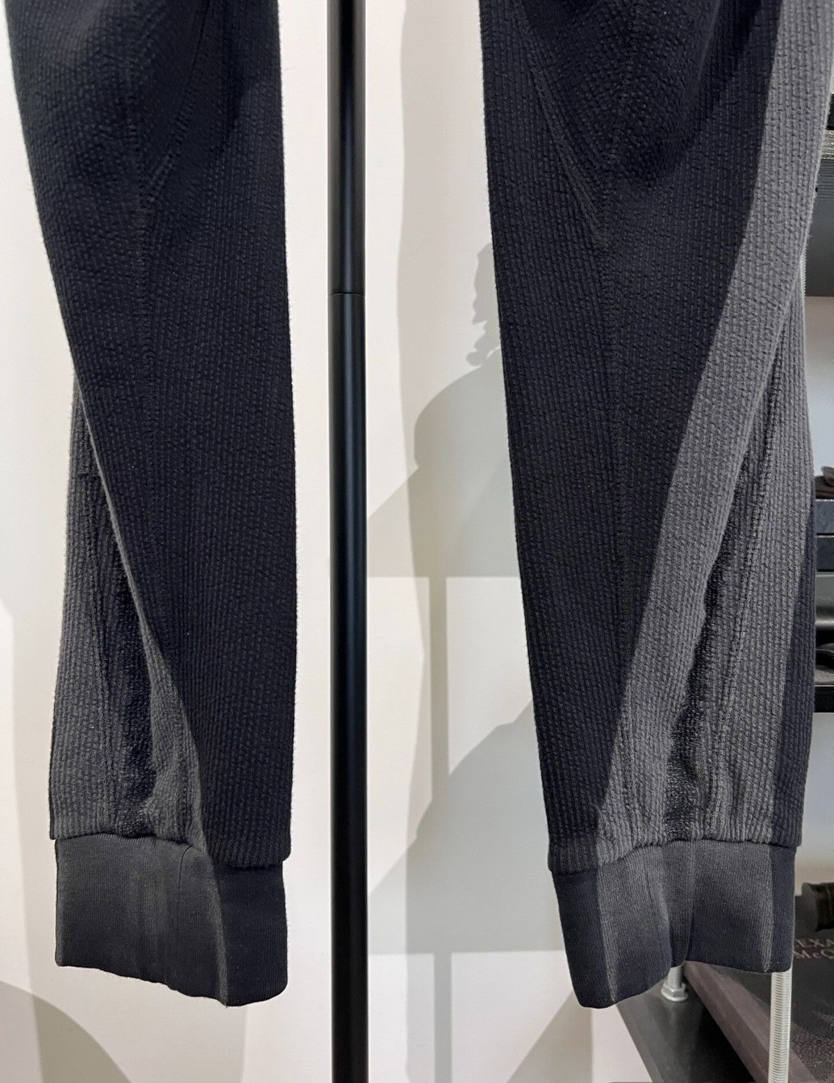 11 By Boris Bidjan Saberi 11ByBBS Waffle-Knit Tapered Sweatpants Size US 31 - 4 Thumbnail