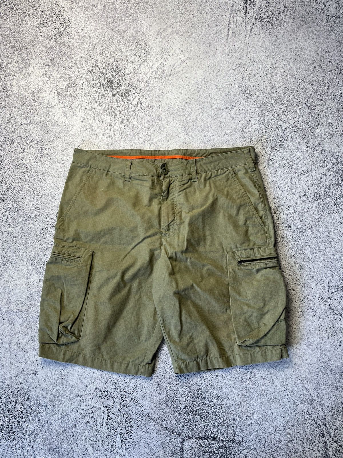 Nike Nike vintage cargo shorts casual streetwear hype y2k Size US 34 / EU 50 - 1 Thumbnail