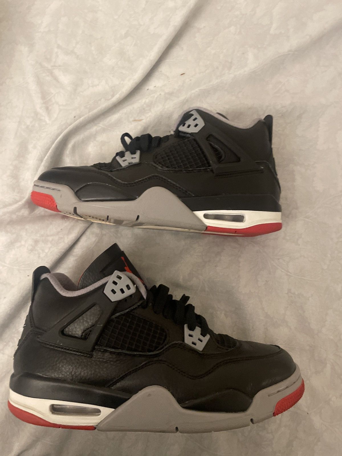 Jordan Brand × Nike Air Jordan 4 Retro (GS) Size US 7 / EU 40 - 1 Thumbnail