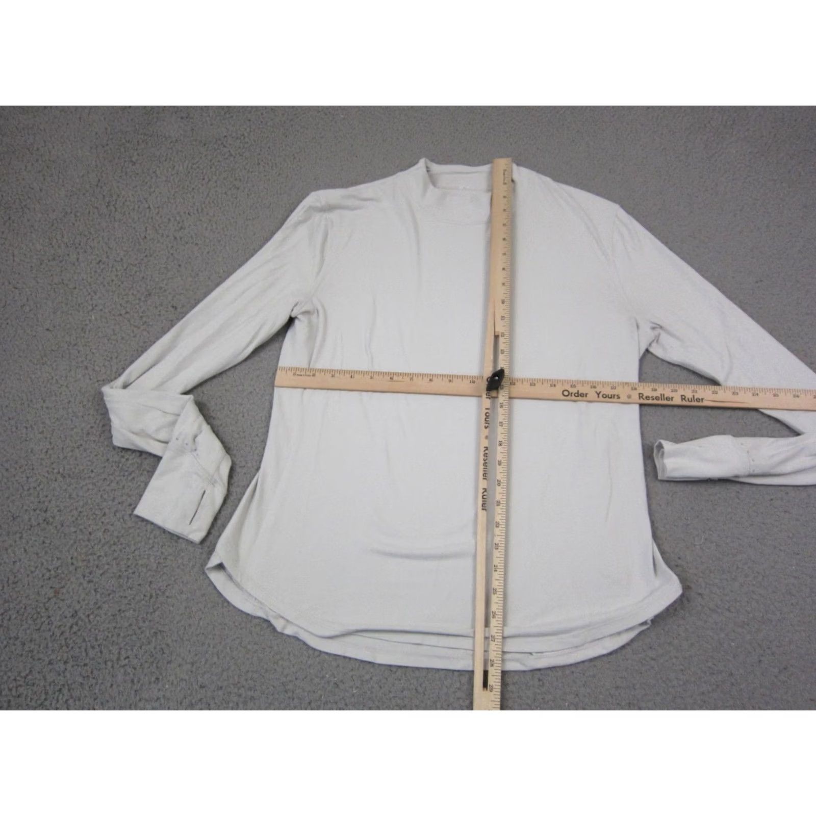 Lululemon Lululemon Women Shirt 8 Light Gray Running Mock Neck Long Sleeve Thumbhole Size M / US 6-8 / IT 42-44 - 7 Thumbnail