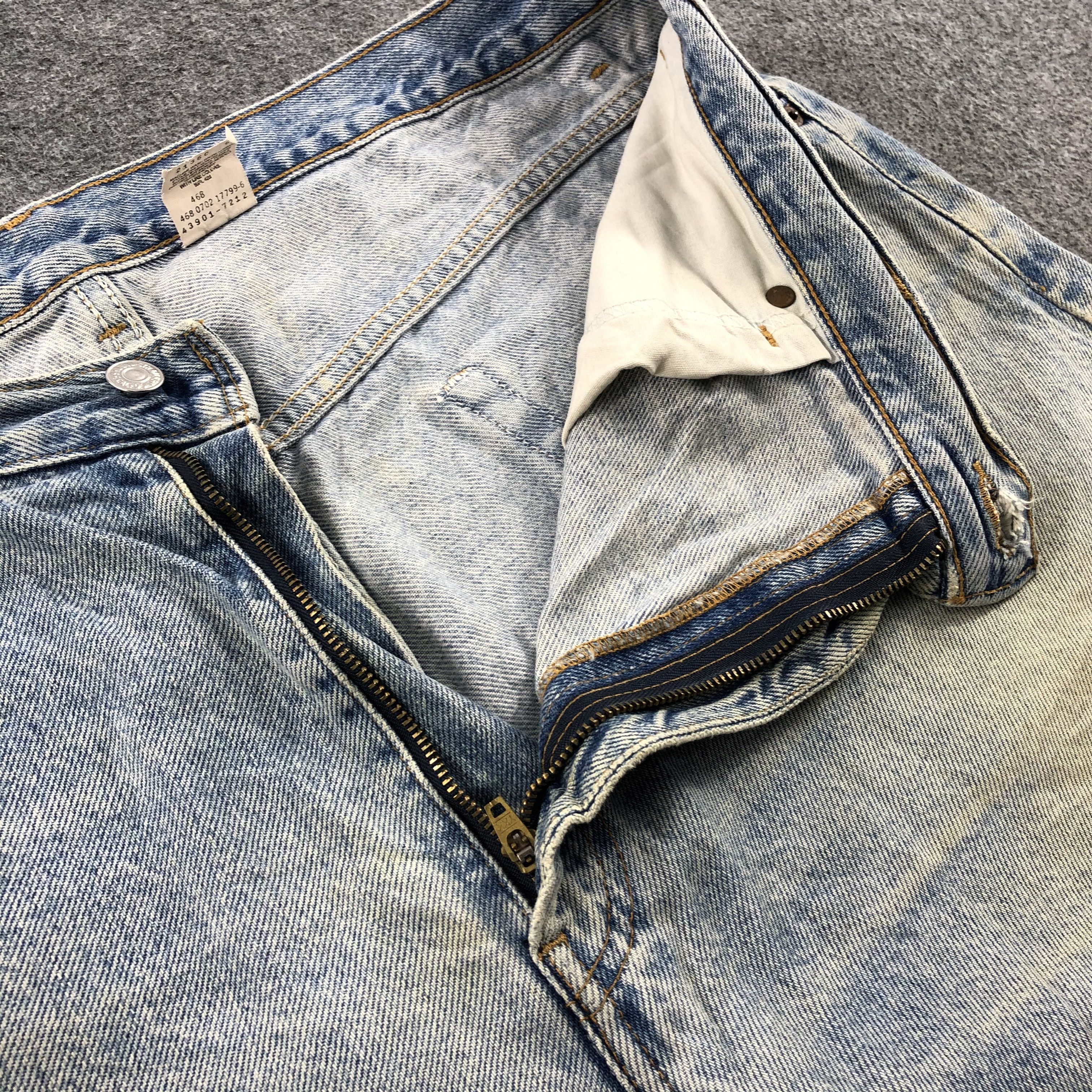 Levi's × Vintage Vintage 90s Light Wash Levis 901 Jeans-JM1979 Size US 41 - 8 Thumbnail