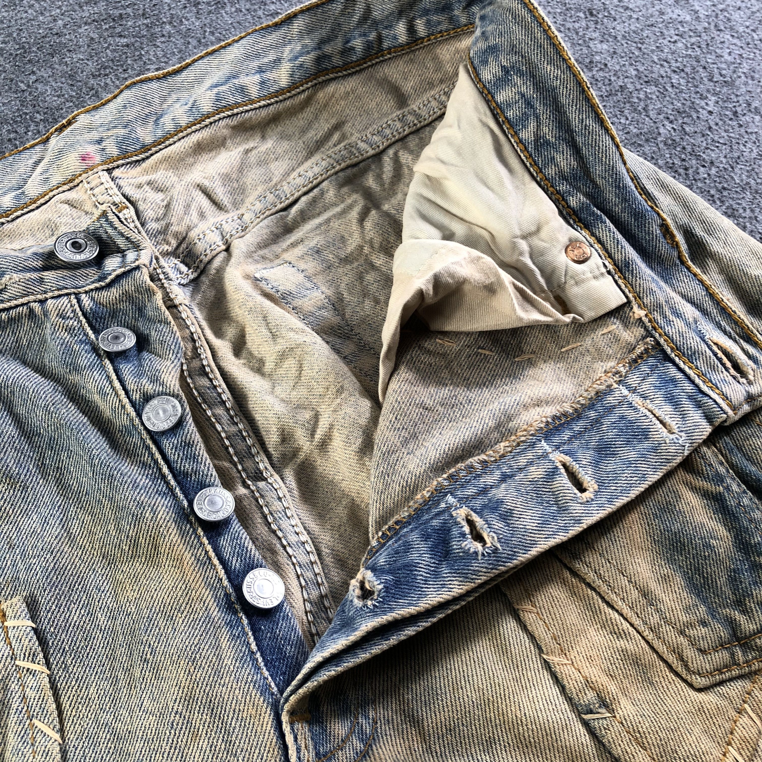 Levi's Vintage 90s Light Wash Levis 501 Jeans-J4602 Size US 33 - 8 Thumbnail