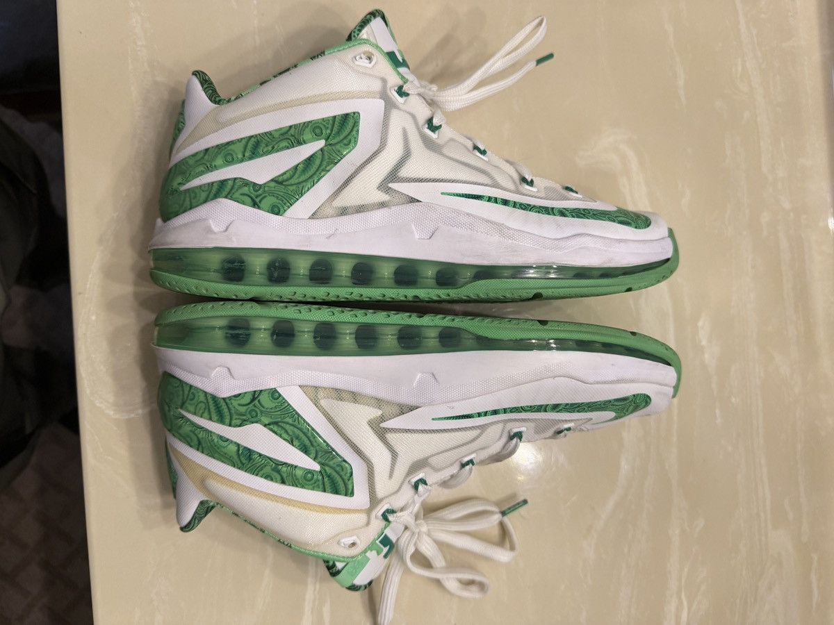 Nike Nike LeBron 11 Low "Easter" Size US 8.5 / EU 41-42 - 1 Thumbnail