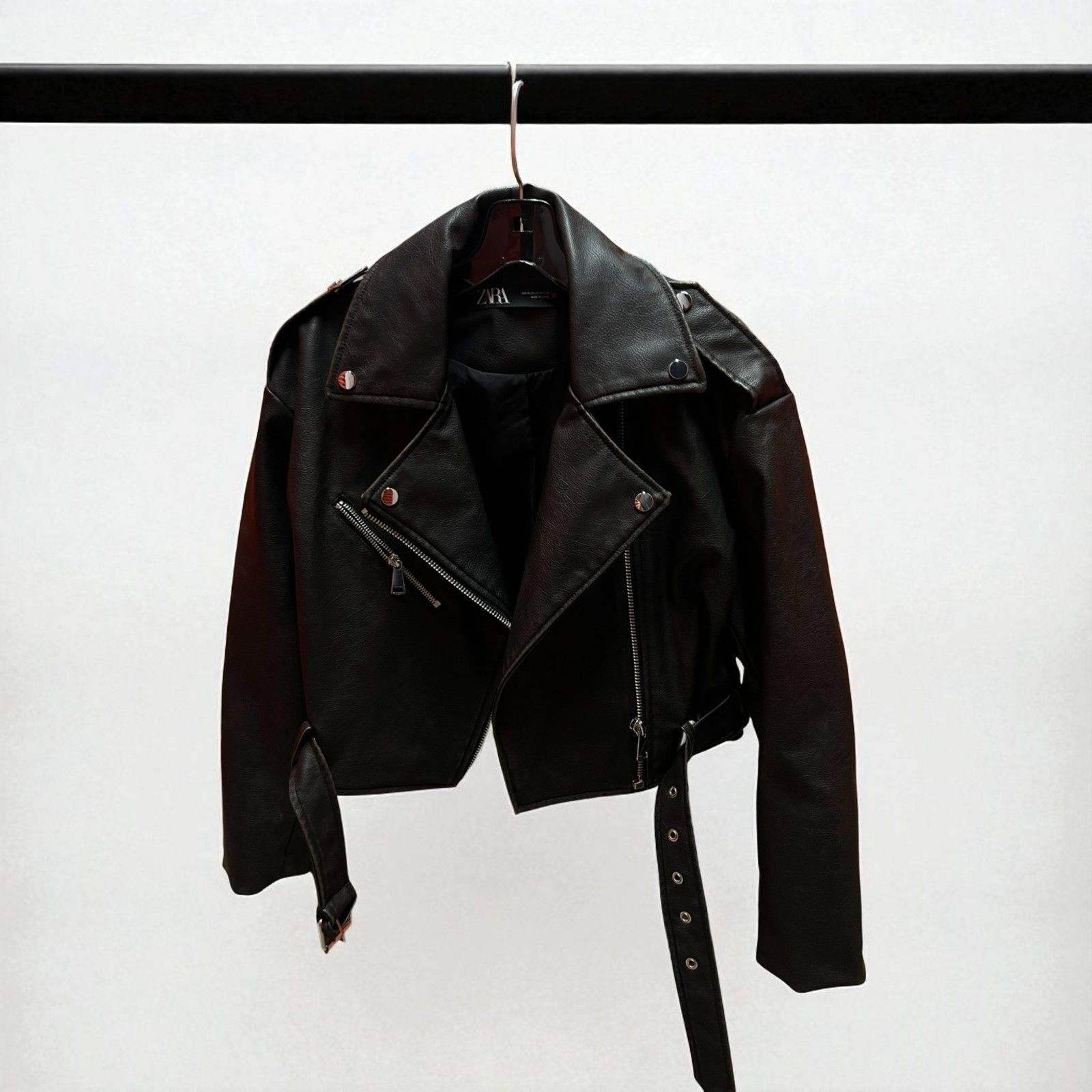 Zara Uber cool ZARA Fitted Motorcycle Biker Jacket in size Medium Size M / US 6-8 / IT 42-44 - 3 Thumbnail