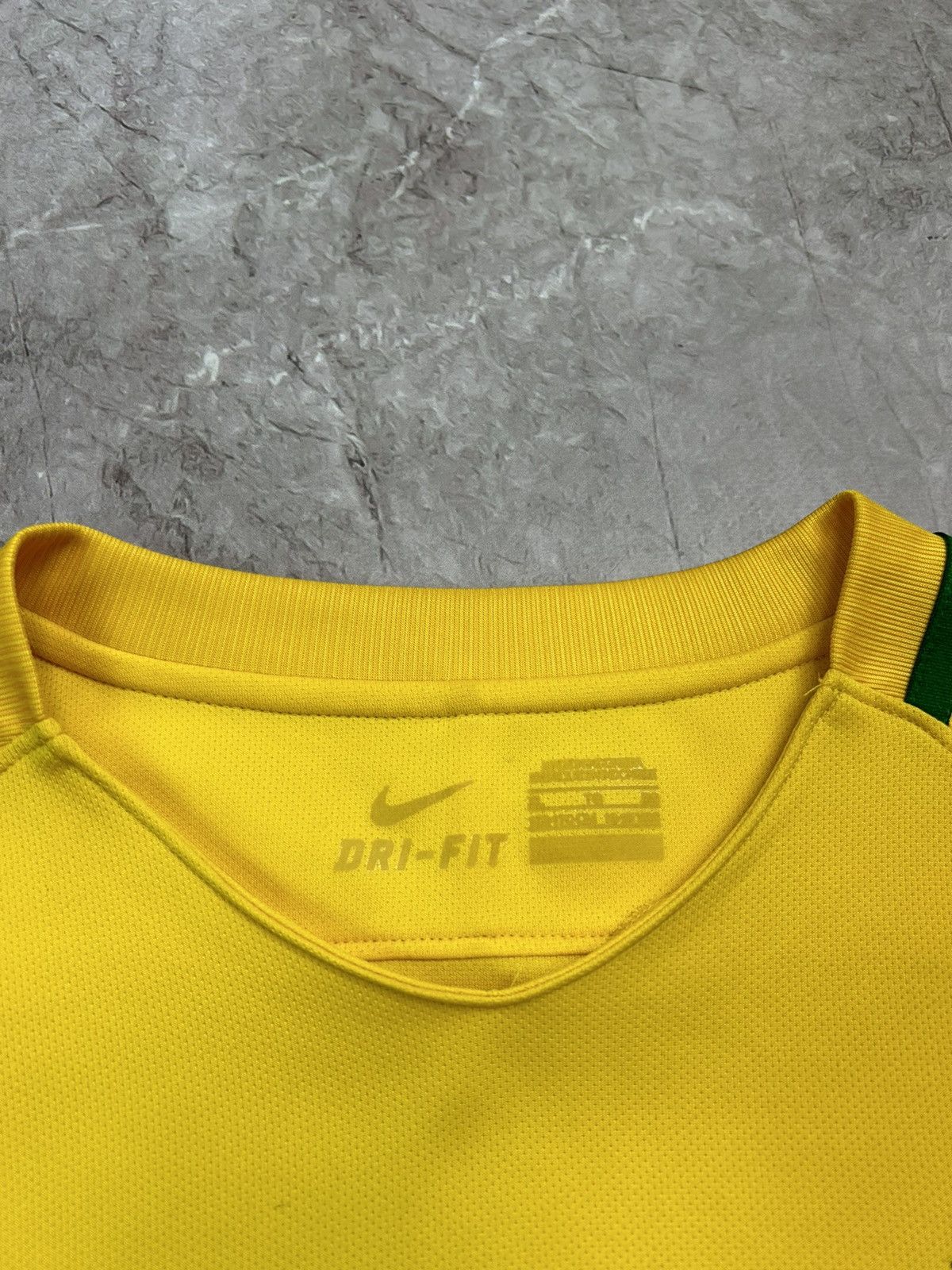 Nike × Vintage Nike Brazil Jersey Soccer Football Size S Size US S / EU 44-46 / 1 - 6 Thumbnail