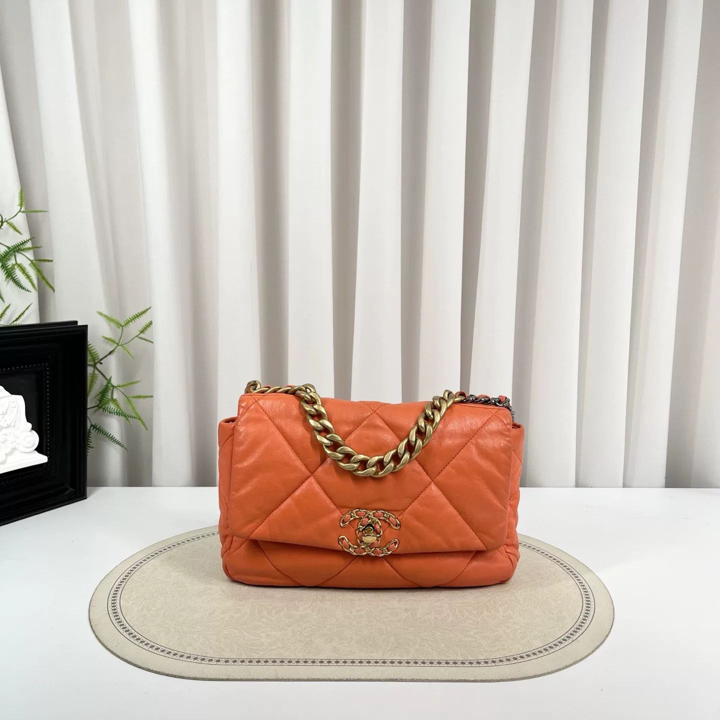 Chanel Pre-loved Bag Very good condition Size ONE SIZE - 1 Thumbnail