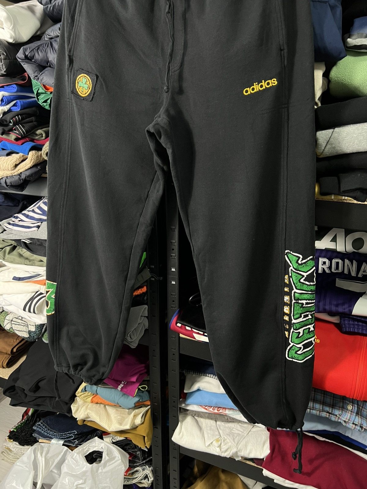 Adidas Adidas x Celtics Vintage Sweatpants Black XL Asia NBA Rare Size US 36 / EU 52 - 3 Thumbnail