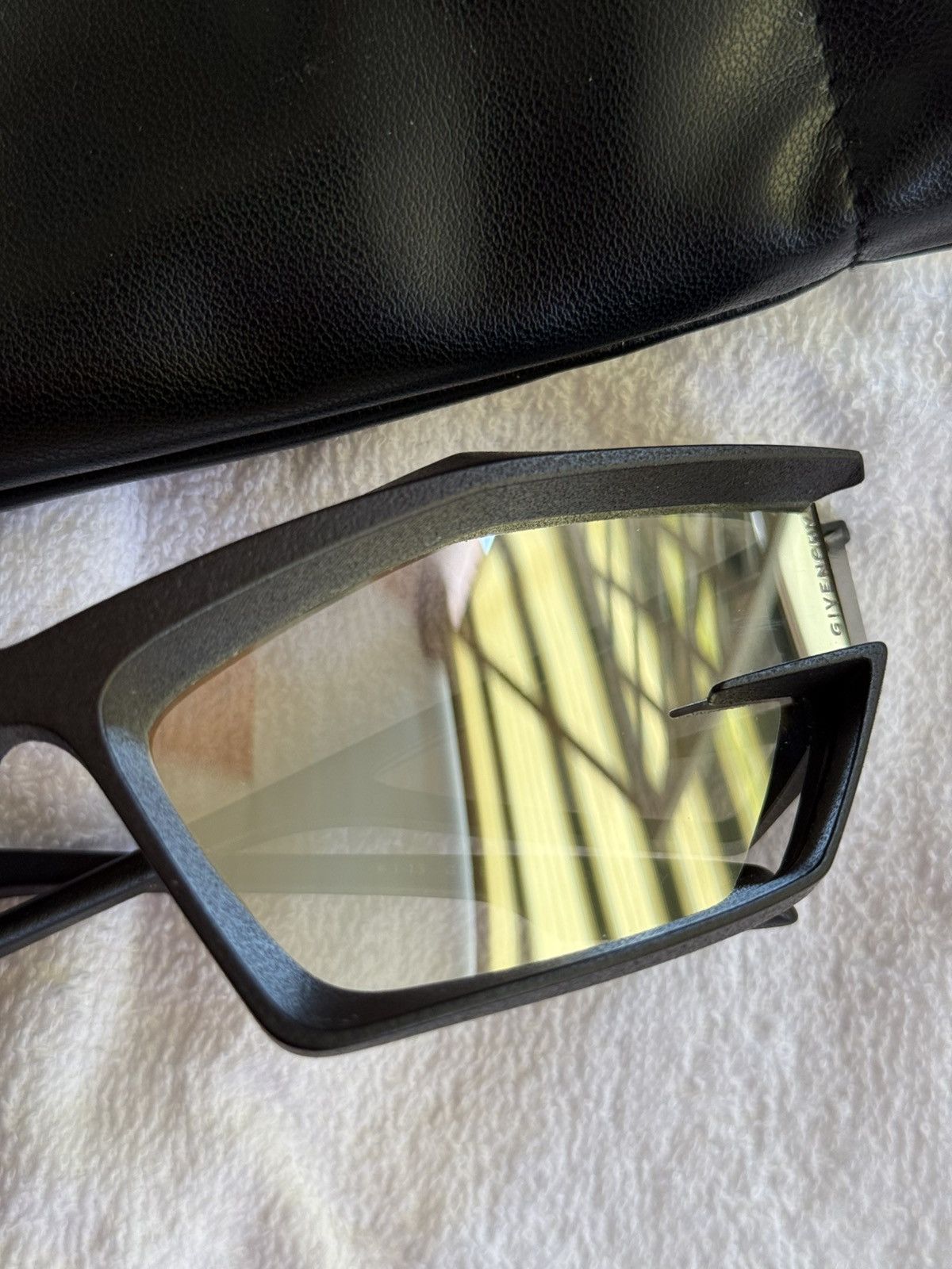 Givenchy Givenchy Giv Cut Geometric Sunglasses Black Silver GV40049I Size ONE SIZE - 3 Thumbnail