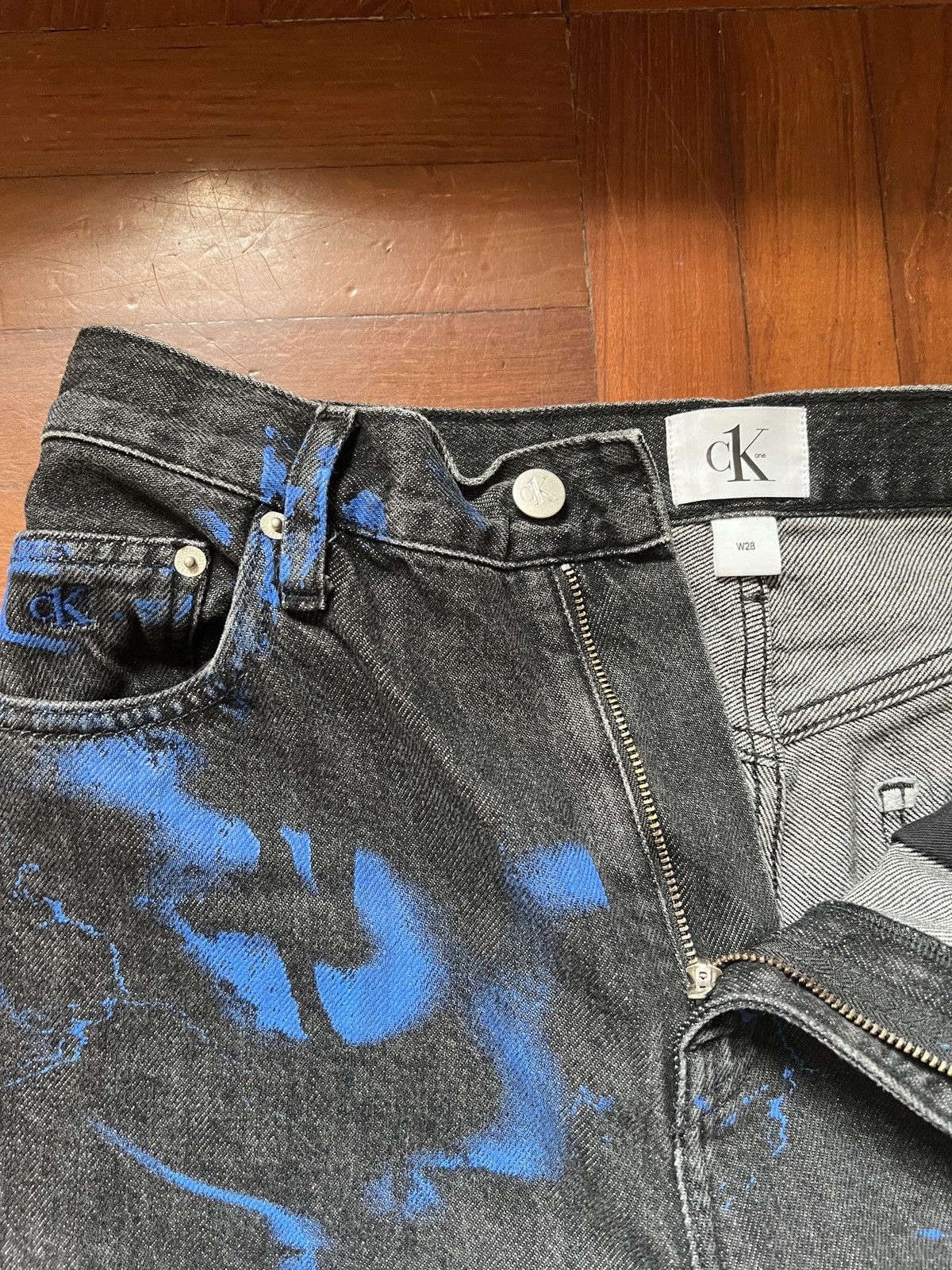 Calvin Klein CK ONE light bolt jeans Size US 28 / EU 44 - 4 Thumbnail